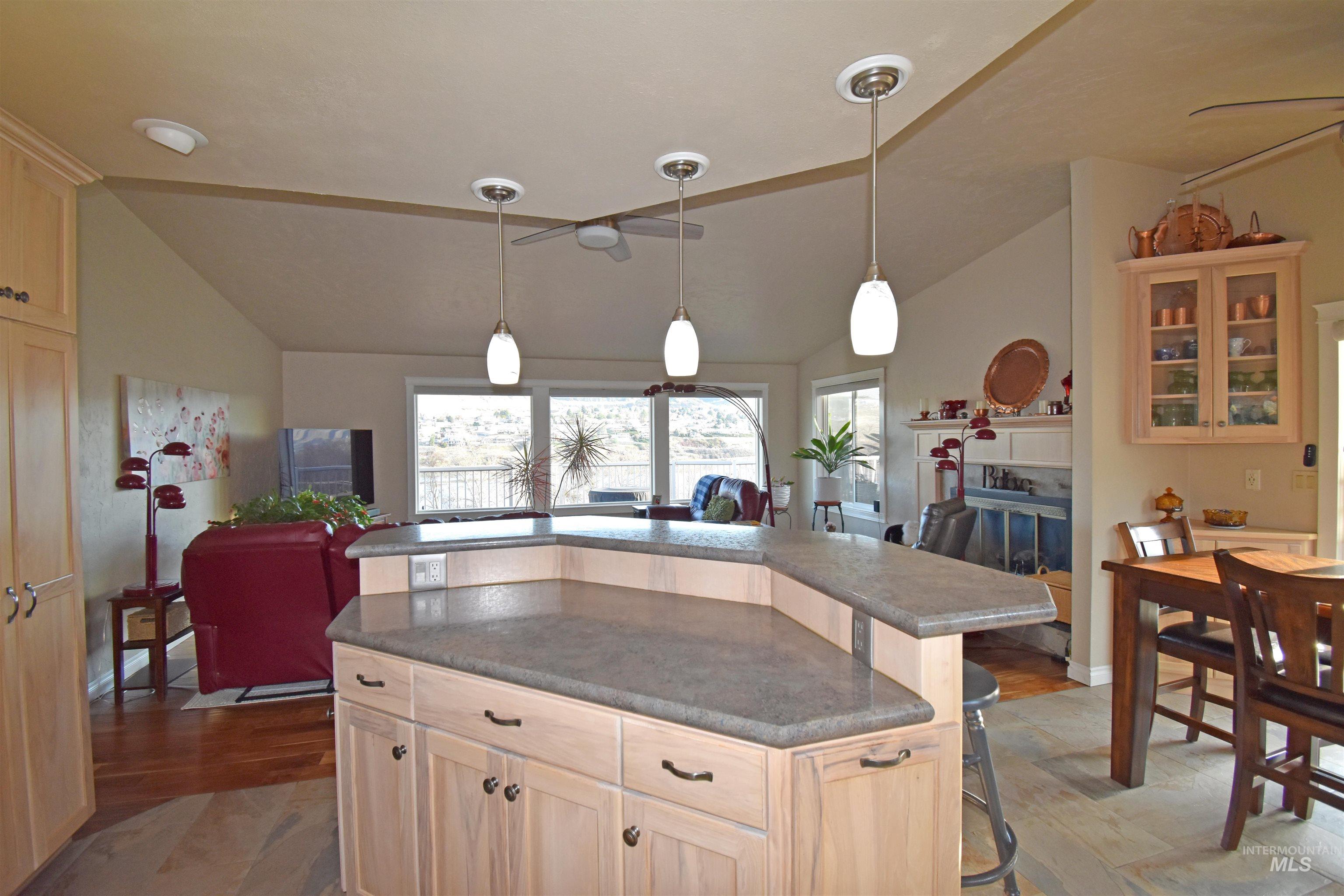 1909 Parkview Ct, Clarkston, Washington 99403, 4 Bedrooms, 2 Bathrooms, Residential For Sale, Price $525,000,MLS 98972089