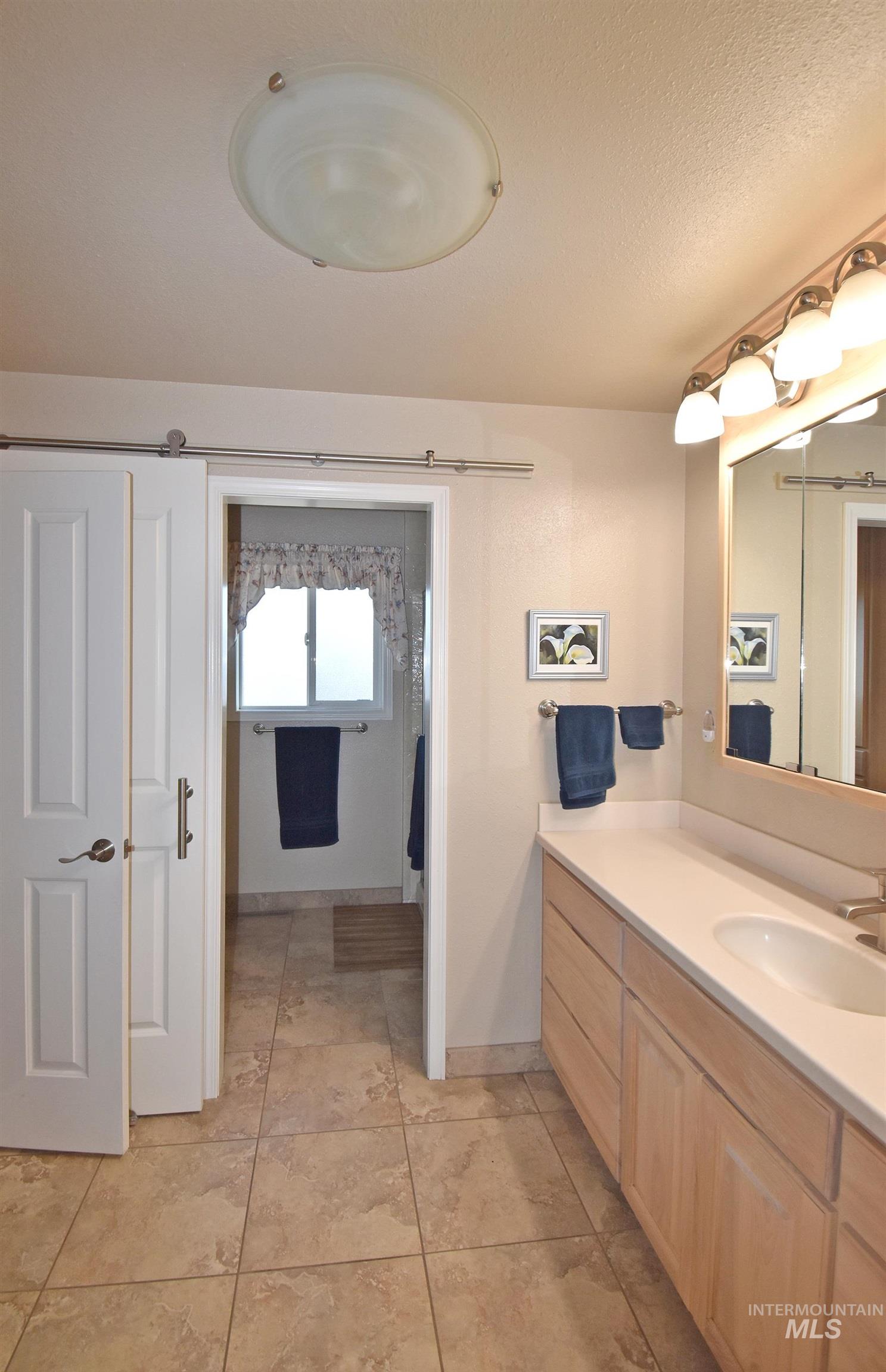 1909 Parkview Ct, Clarkston, Washington 99403, 4 Bedrooms, 2 Bathrooms, Residential For Sale, Price $525,000,MLS 98972089