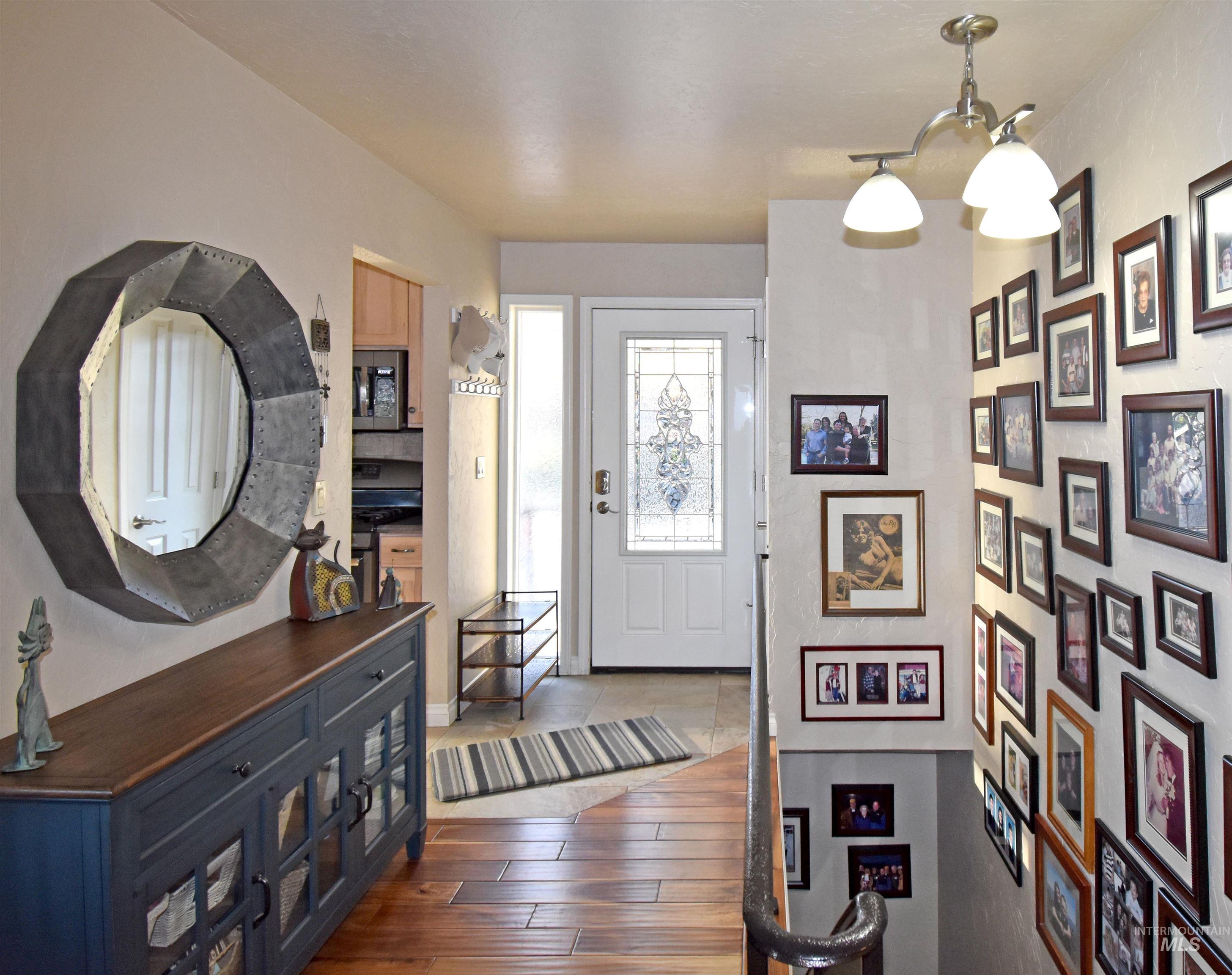 1909 Parkview Ct, Clarkston, Washington 99403, 4 Bedrooms, 2 Bathrooms, Residential For Sale, Price $525,000,MLS 98972089