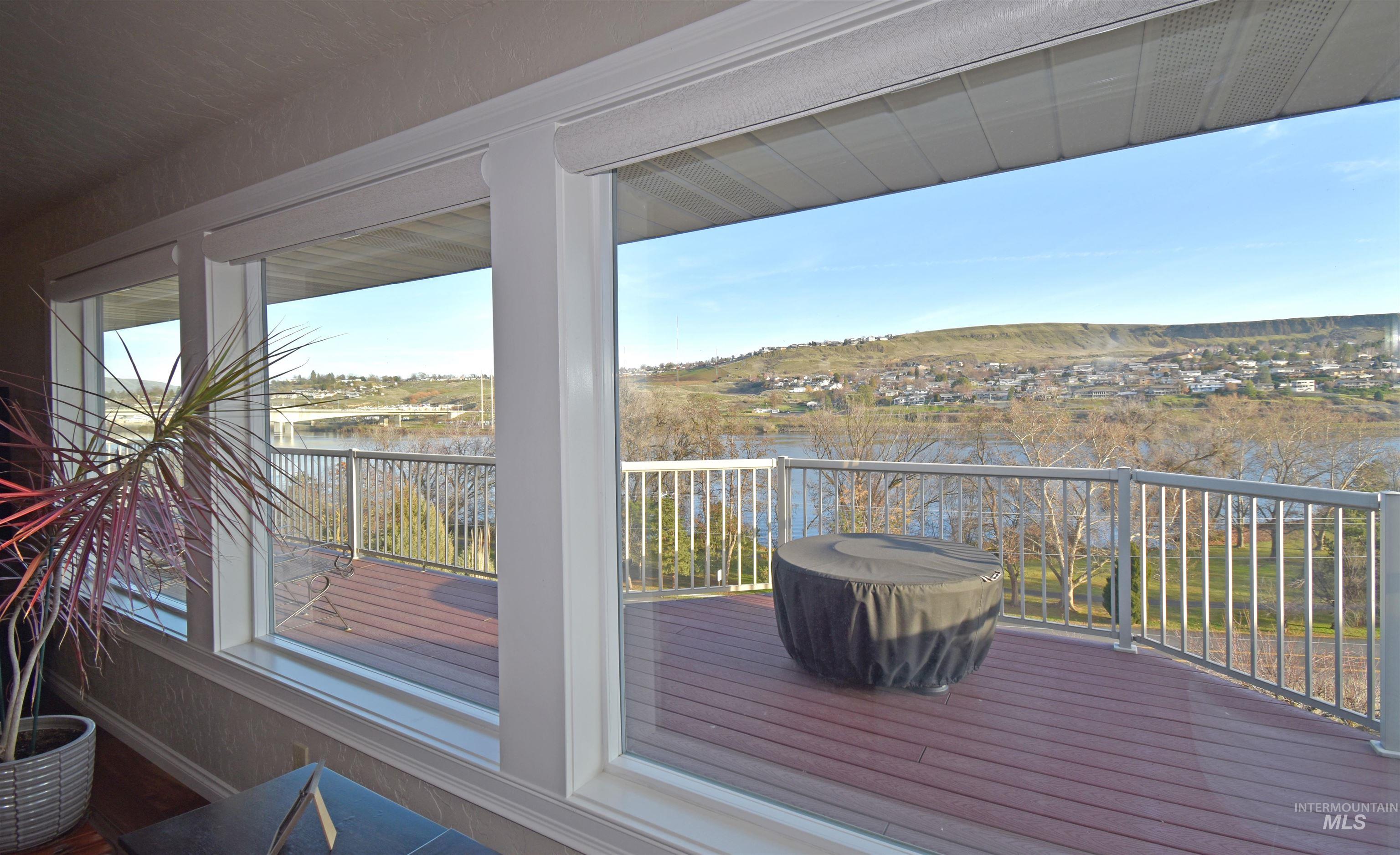 1909 Parkview Ct, Clarkston, Washington 99403, 4 Bedrooms, 2 Bathrooms, Residential For Sale, Price $525,000,MLS 98972089