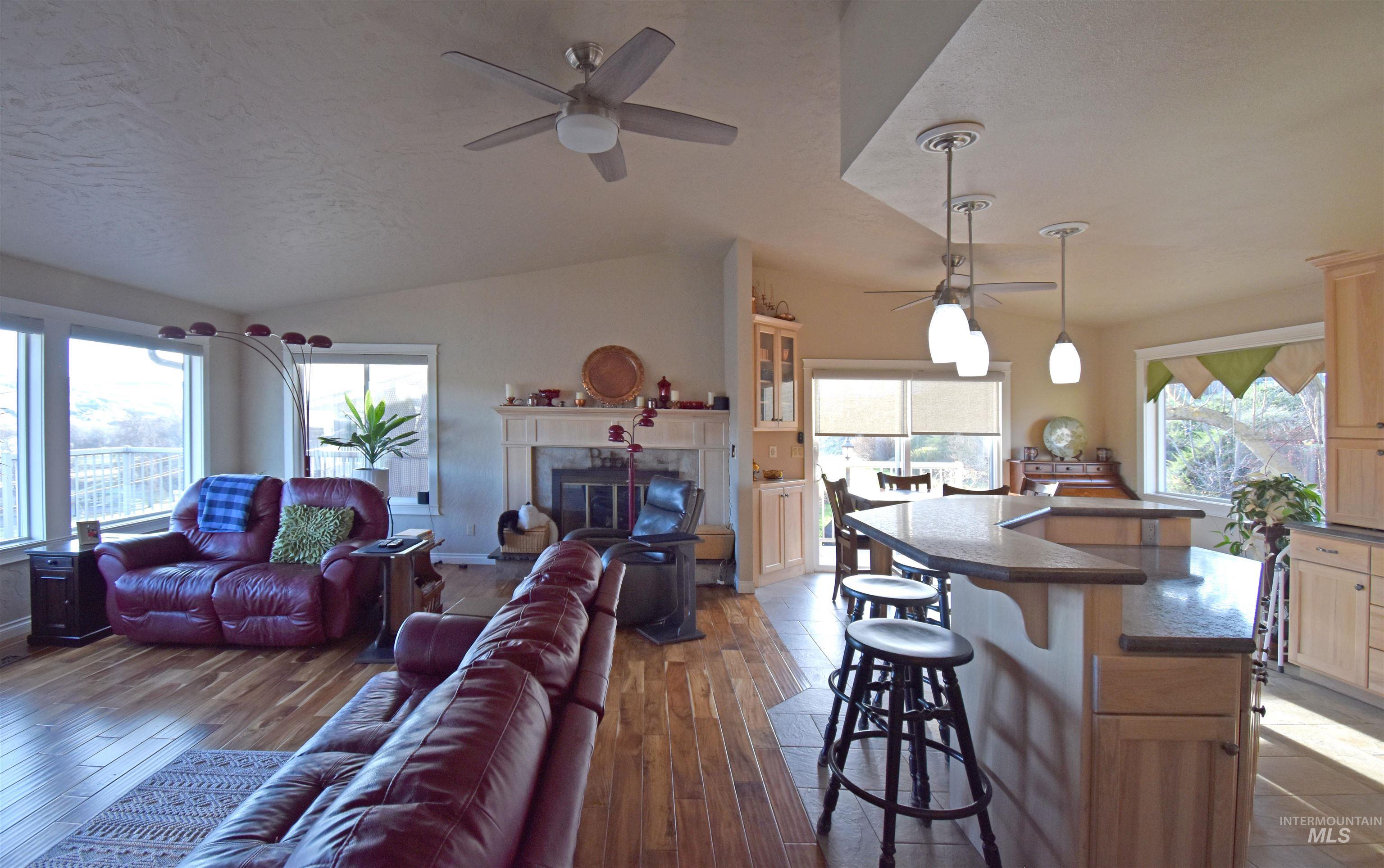 1909 Parkview Ct, Clarkston, Washington 99403, 4 Bedrooms, 2 Bathrooms, Residential For Sale, Price $525,000,MLS 98972089