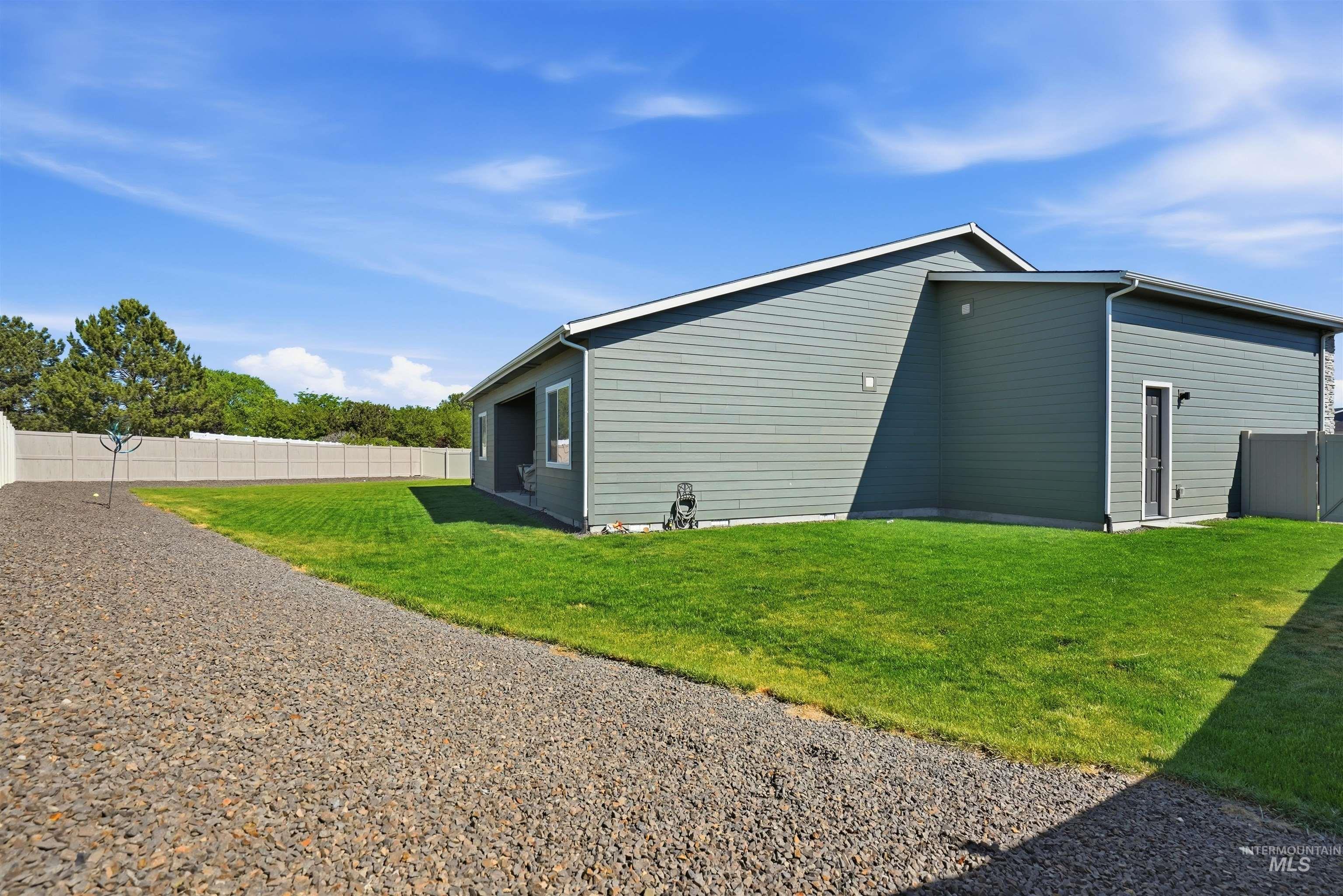 5610 Sparky Ave, Caldwell, Idaho 83607, 3 Bedrooms, 2.5 Bathrooms, Residential For Sale, Price $569,999,MLS 98972090