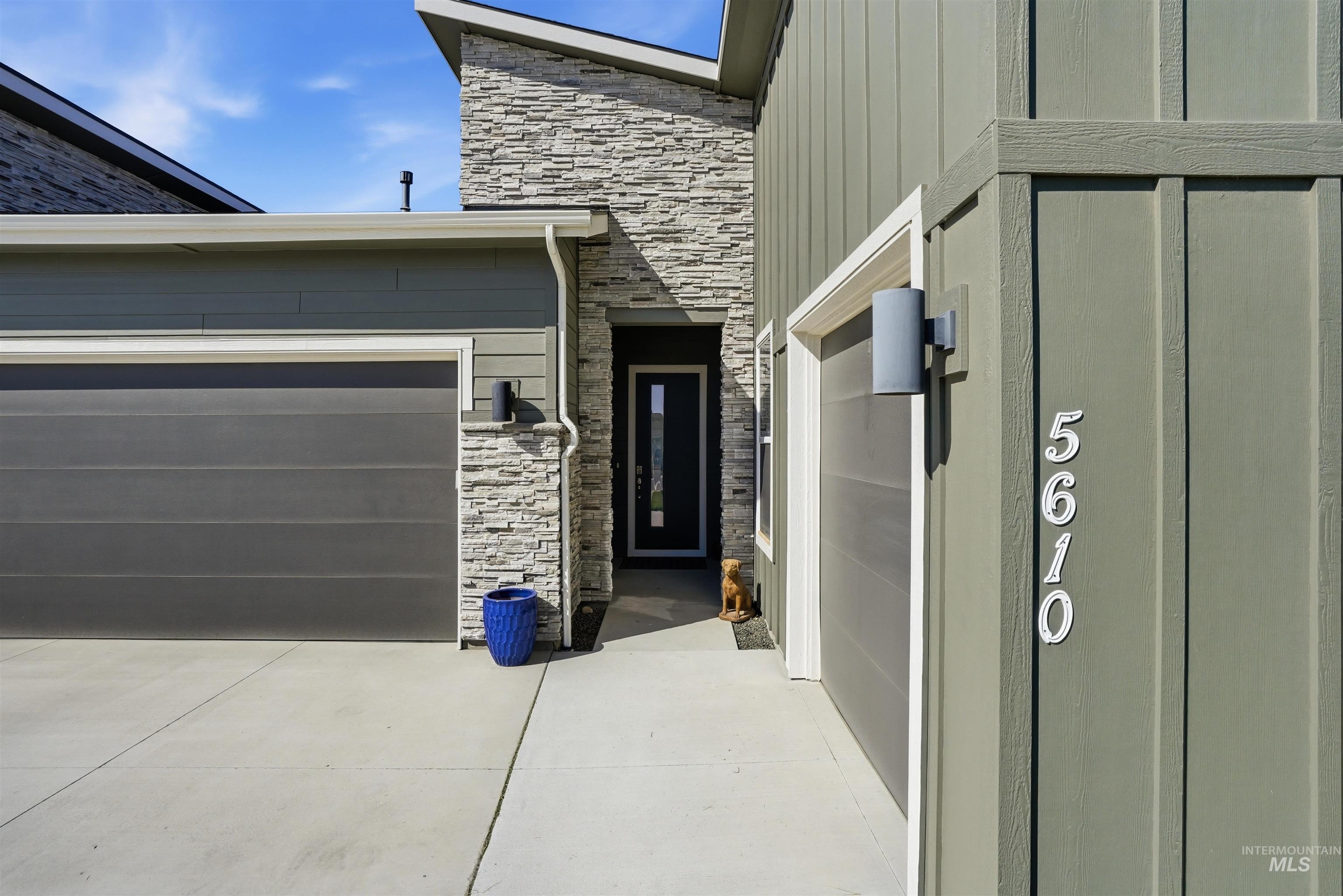 5610 Sparky Ave, Caldwell, Idaho 83607, 3 Bedrooms, 2.5 Bathrooms, Residential For Sale, Price $569,999,MLS 98972090