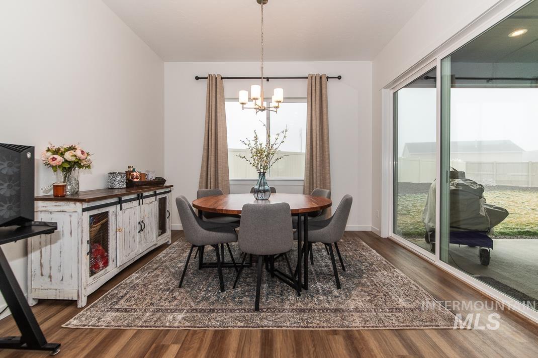 5610 Sparky Ave, Caldwell, Idaho 83607, 3 Bedrooms, 2.5 Bathrooms, Residential For Sale, Price $579,999,MLS 98972090