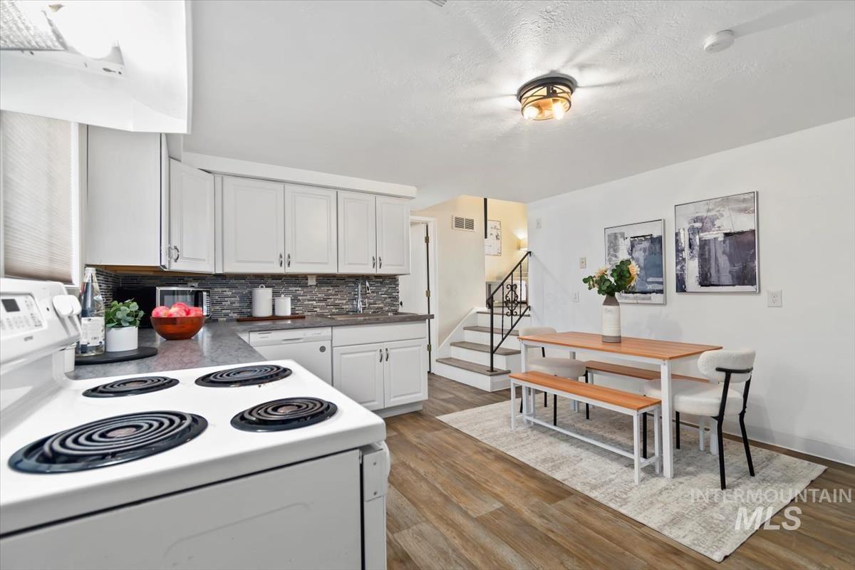 716 NW 8th St, Meridian, Idaho 83642, 2 Bedrooms, 1 Bathroom, Residential For Sale, Price $260,000,MLS 98972092