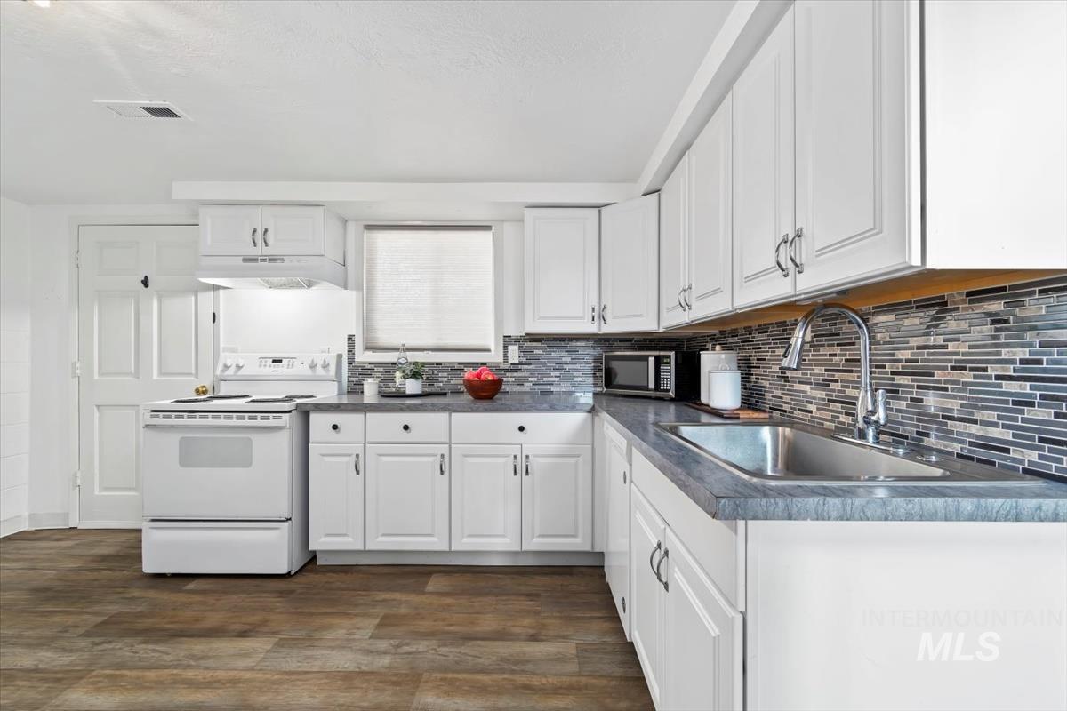 716 NW 8th St, Meridian, Idaho 83642, 2 Bedrooms, 1 Bathroom, Residential For Sale, Price $260,000,MLS 98972092