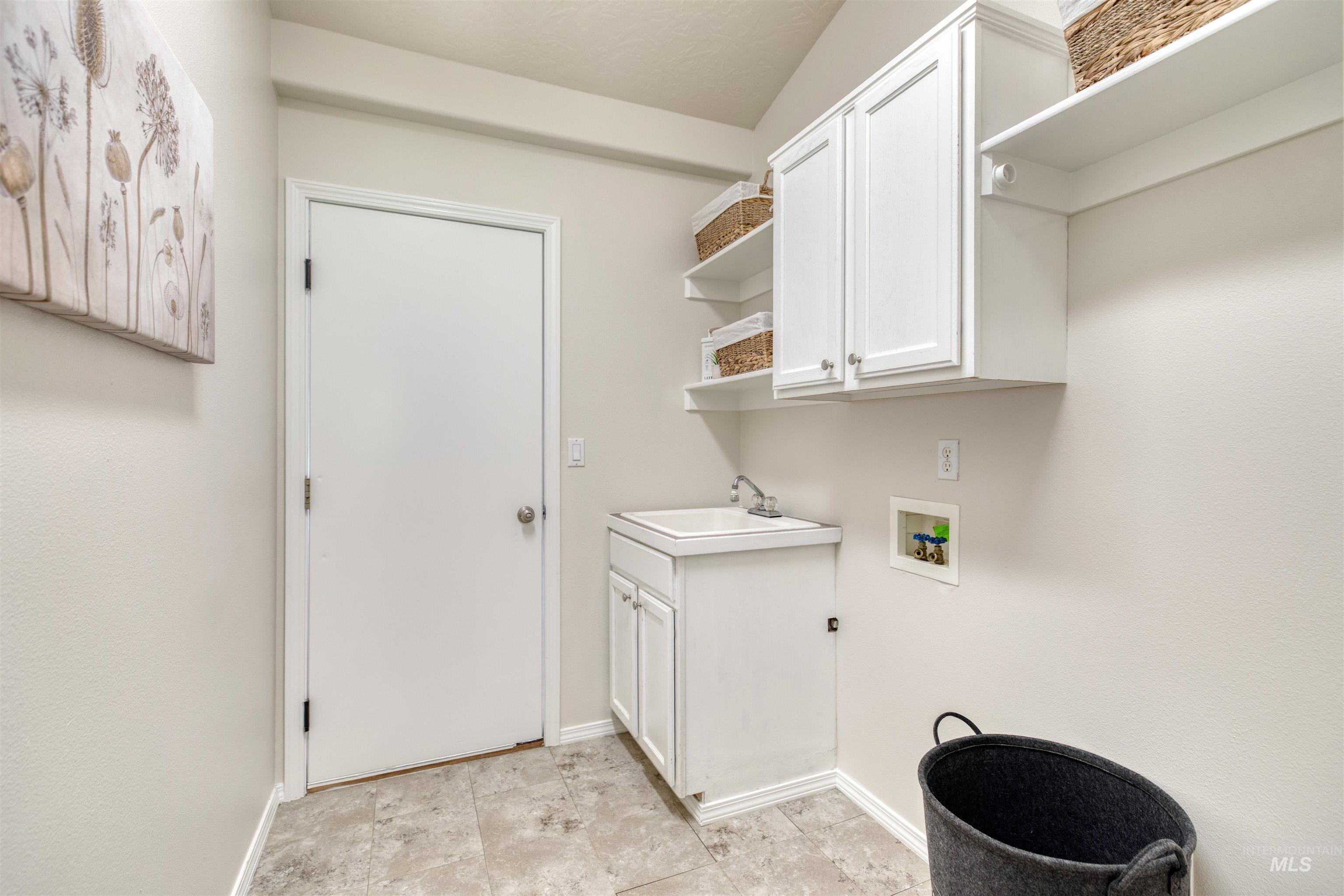 11940 W Kittredge Dr, Kuna, Idaho 83634, 4 Bedrooms, 3 Bathrooms, Residential For Sale, Price $850,000,MLS 98972095