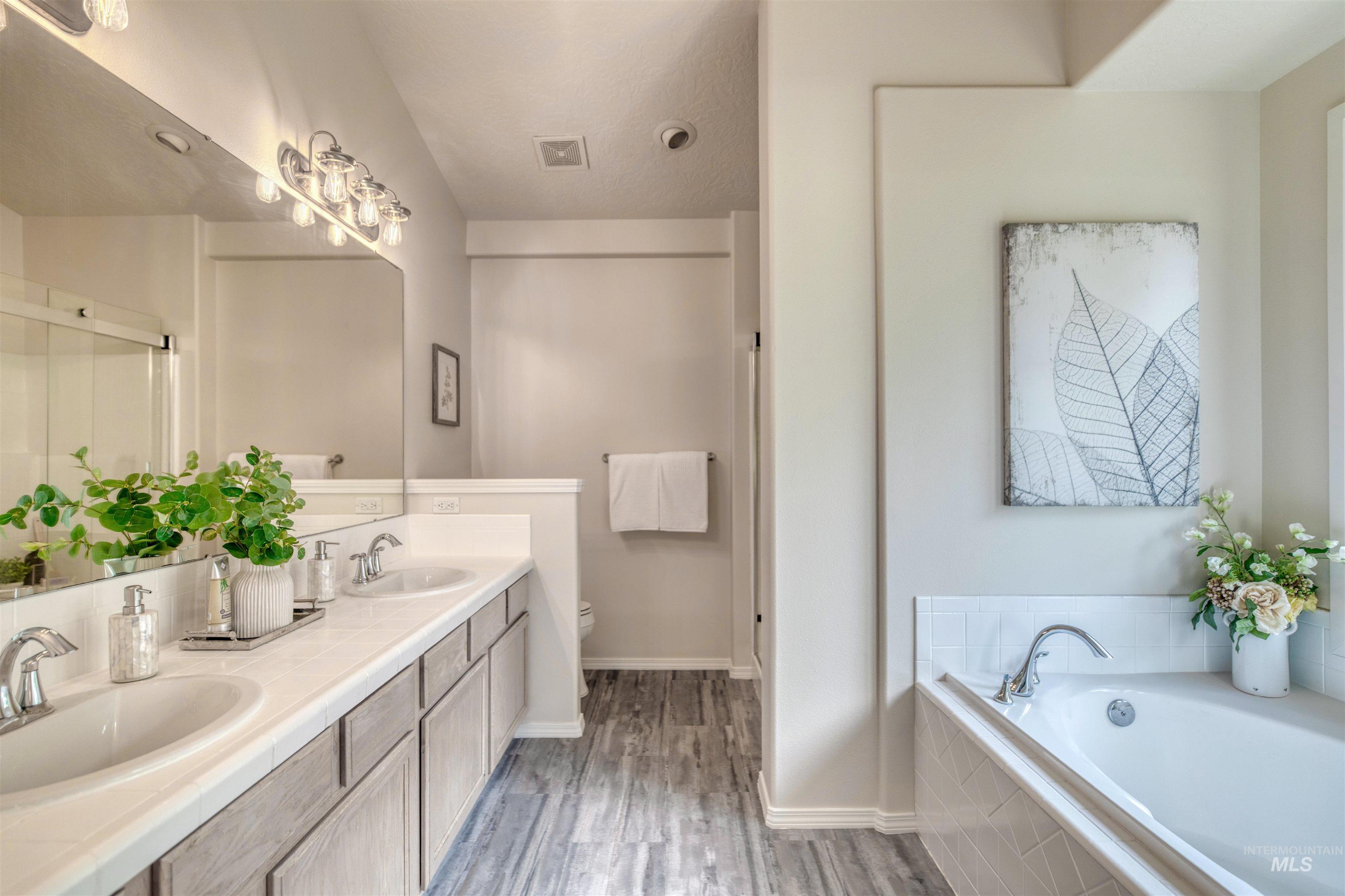 11940 W Kittredge Dr, Kuna, Idaho 83634, 4 Bedrooms, 3 Bathrooms, Residential For Sale, Price $850,000,MLS 98972095