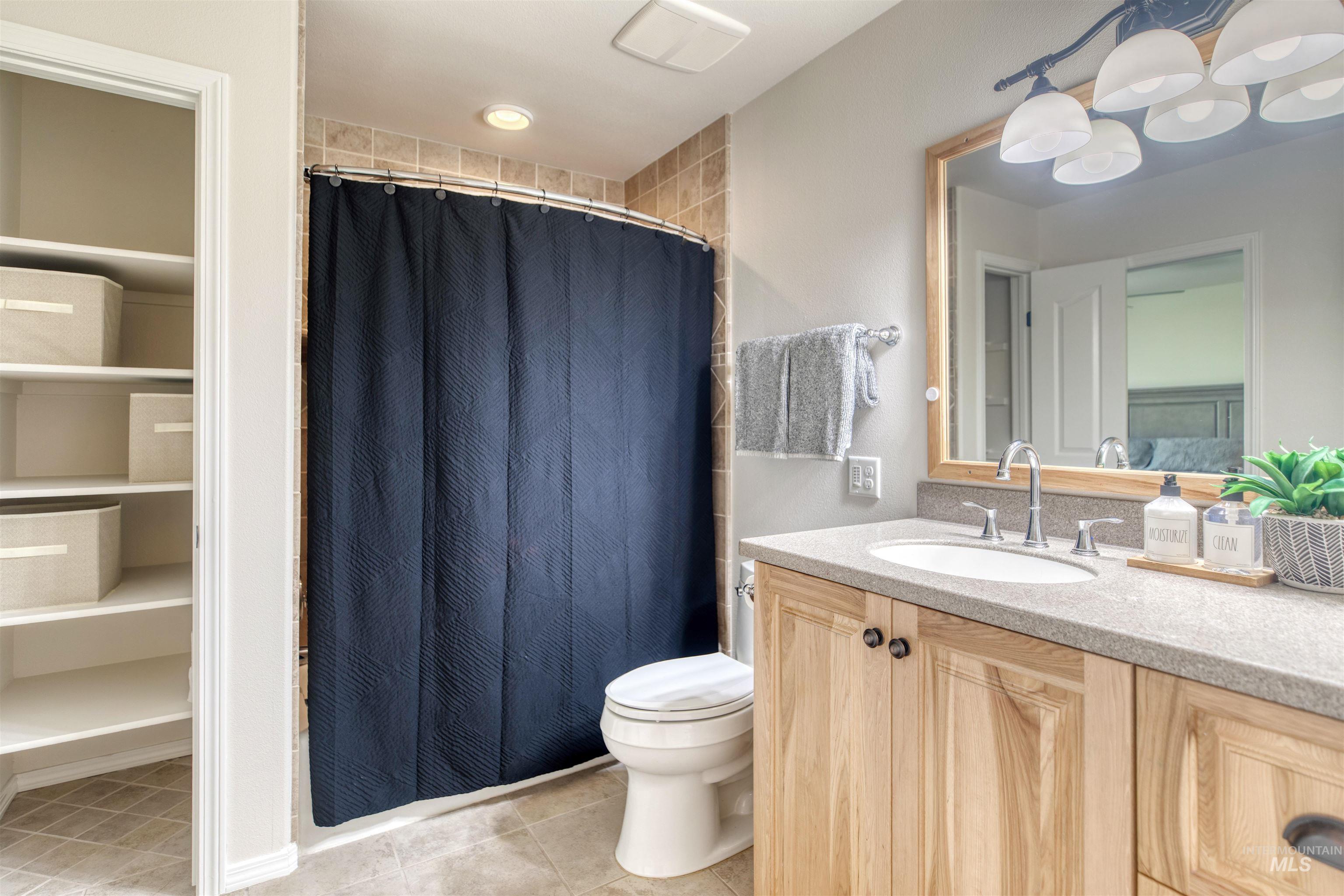 11940 W Kittredge Dr, Kuna, Idaho 83634, 4 Bedrooms, 3 Bathrooms, Residential For Sale, Price $850,000,MLS 98972095