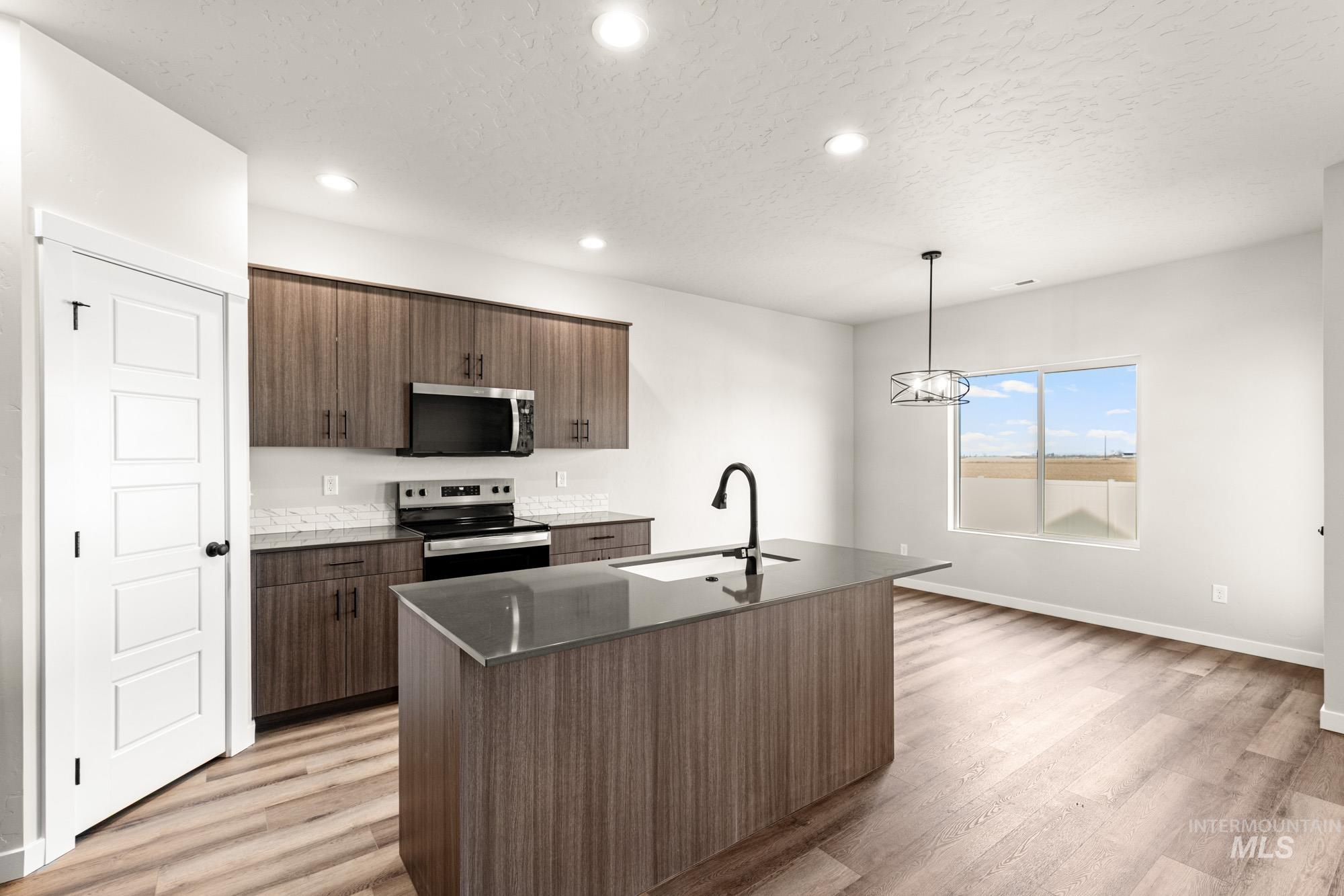 5016 E Open Canyon Dr, Nampa, Idaho 83687, 3 Bedrooms, 2 Bathrooms, Residential For Sale, Price $454,990,MLS 98972099