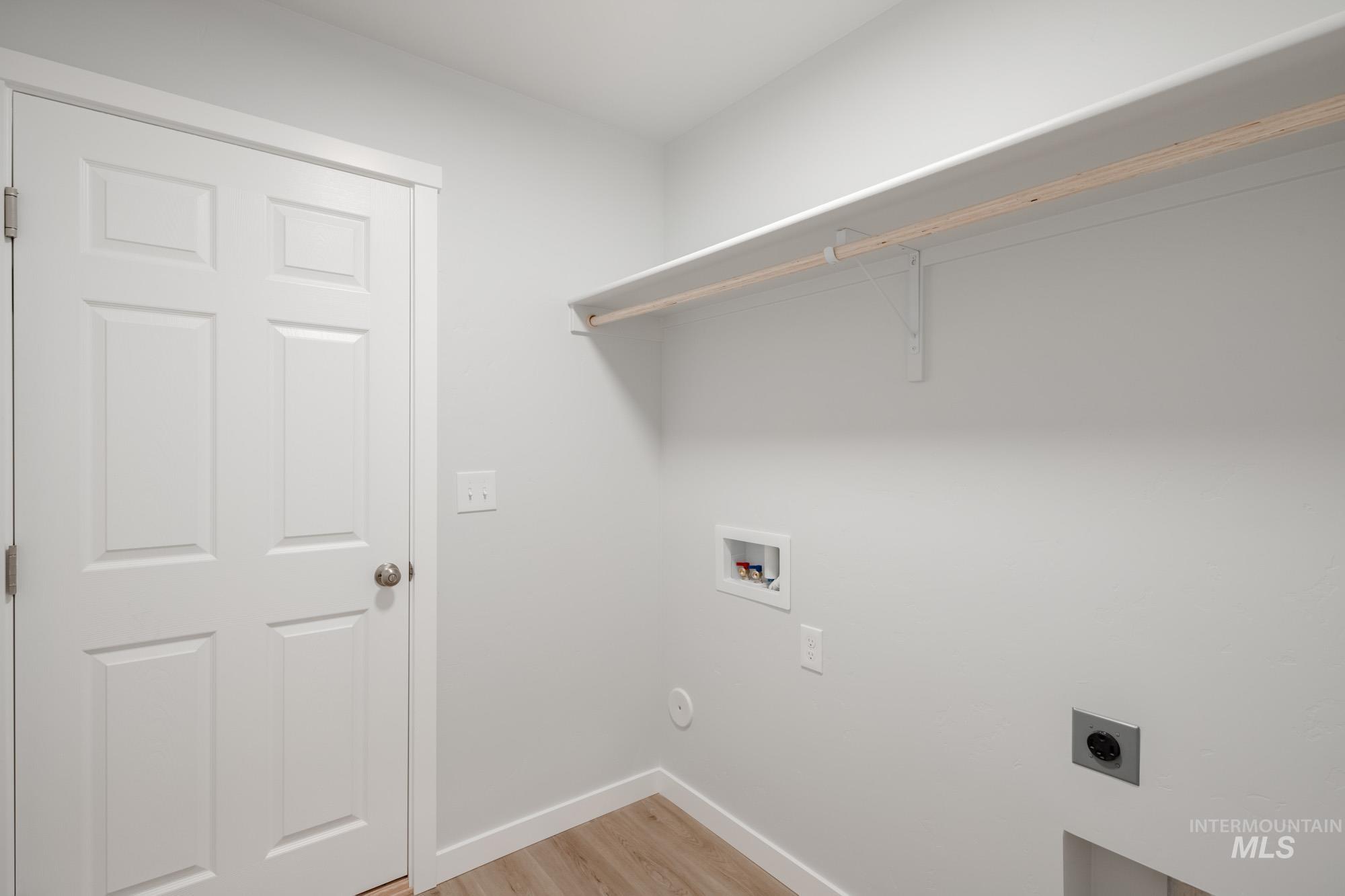 1870 W Unforgettable St, Meridian, Idaho 83642, 3 Bedrooms, 2 Bathrooms, Residential For Sale, Price $404,990,MLS 98972109