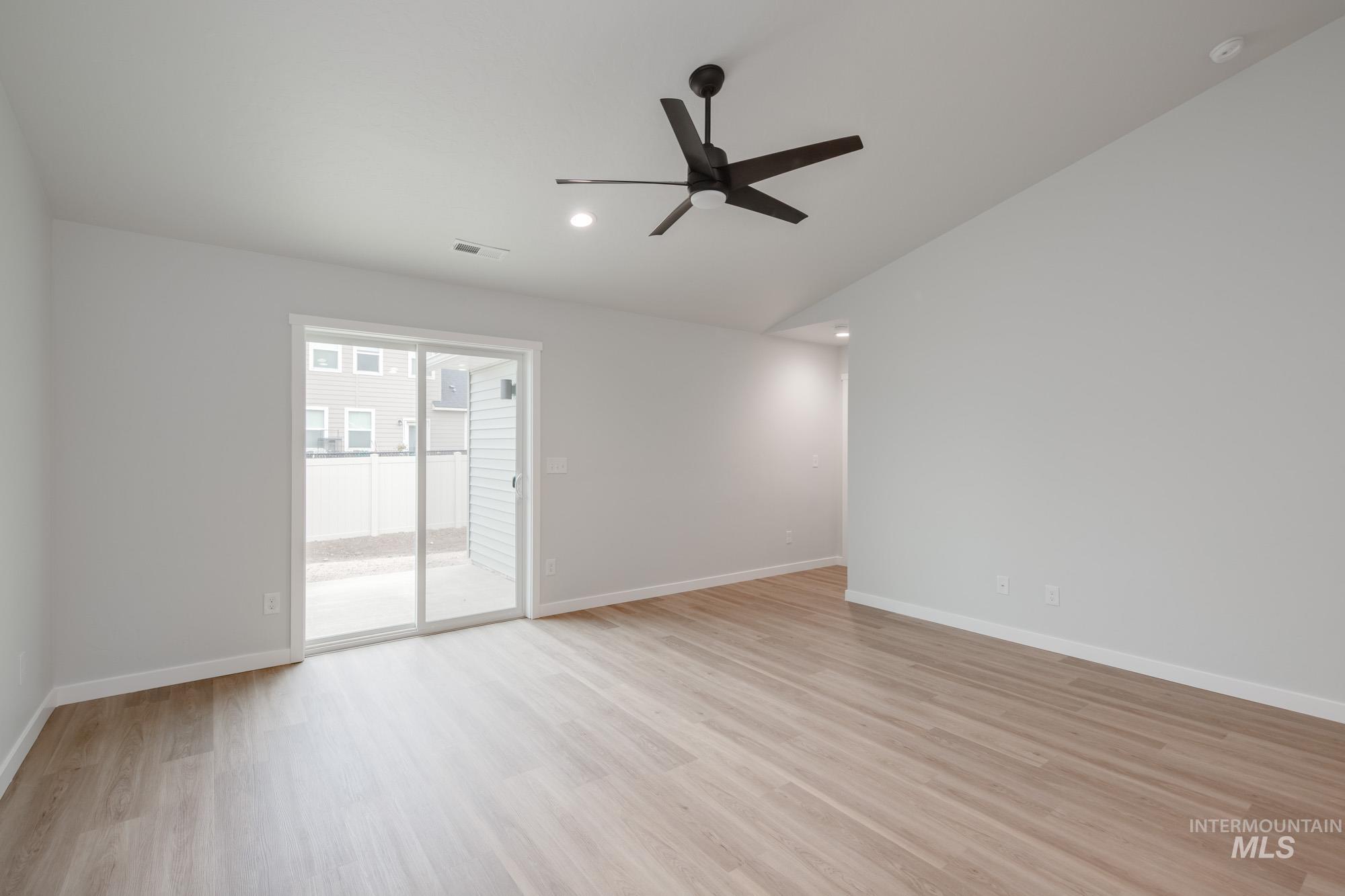 1870 W Unforgettable St, Meridian, Idaho 83642, 3 Bedrooms, 2 Bathrooms, Residential For Sale, Price $404,990,MLS 98972109