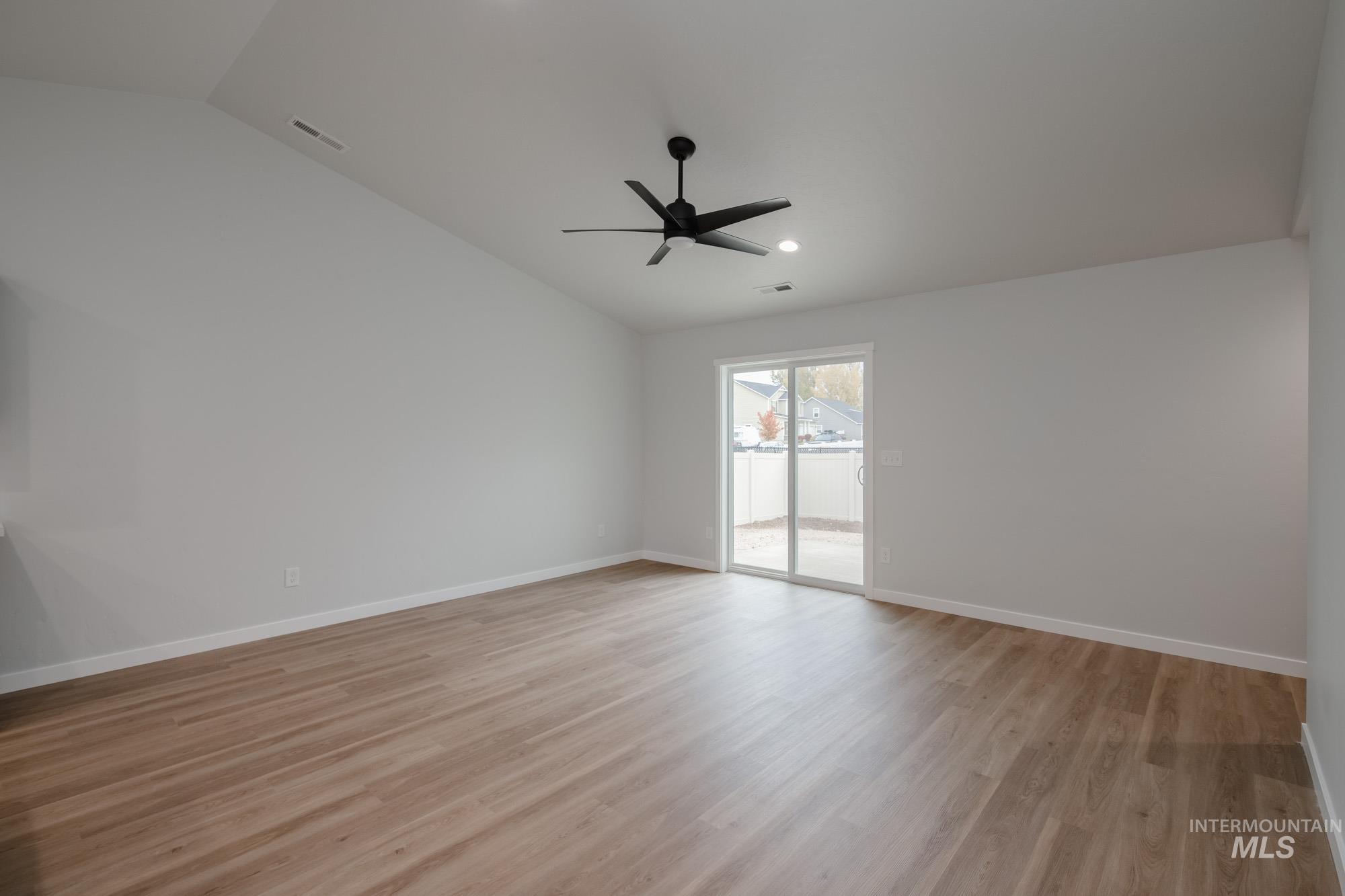 1870 W Unforgettable St, Meridian, Idaho 83642, 3 Bedrooms, 2 Bathrooms, Residential For Sale, Price $404,990,MLS 98972109