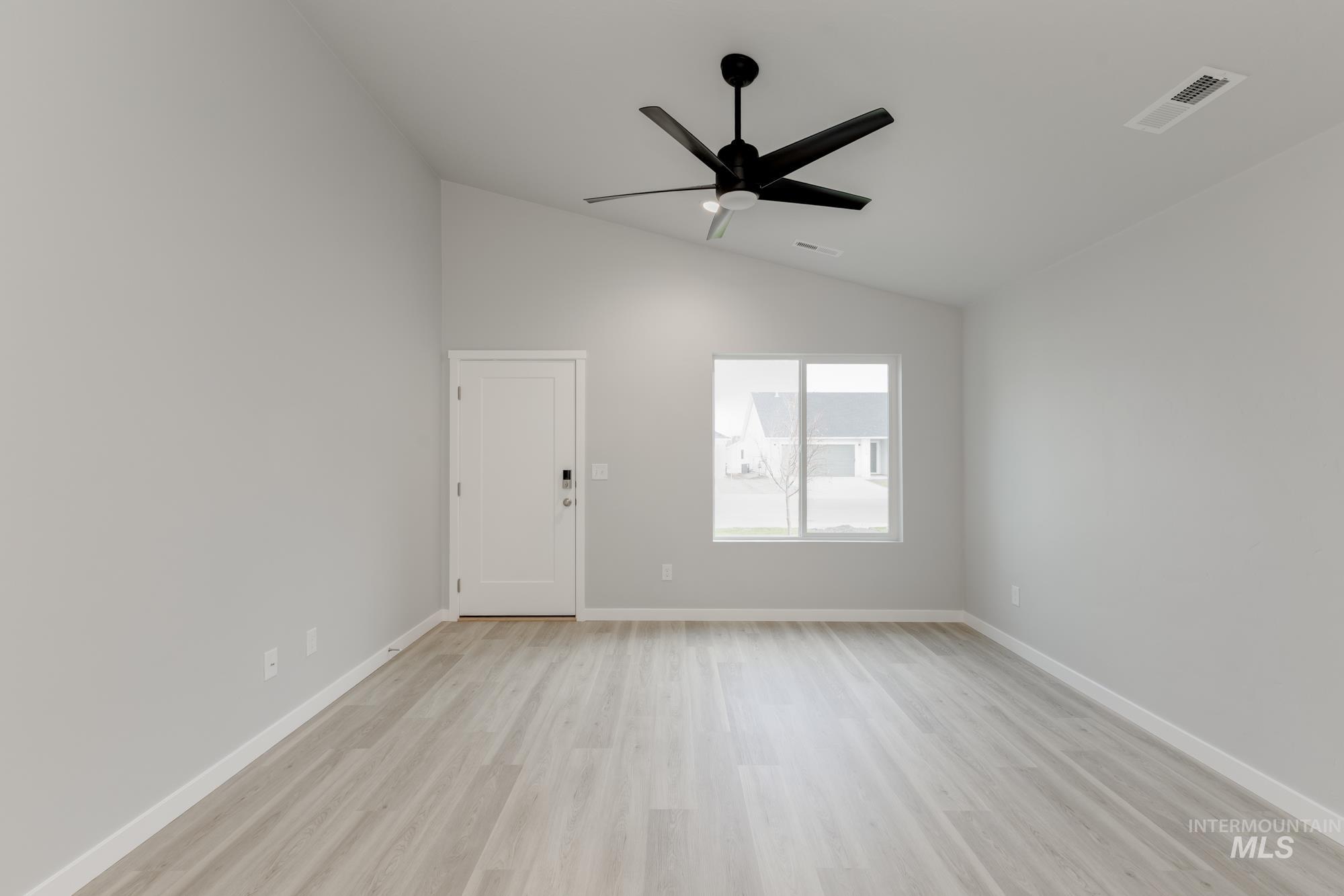 7370 S Menzingers Ave, Meridian, Idaho 83642, 3 Bedrooms, 2 Bathrooms, Residential For Sale, Price $389,990,MLS 98972111