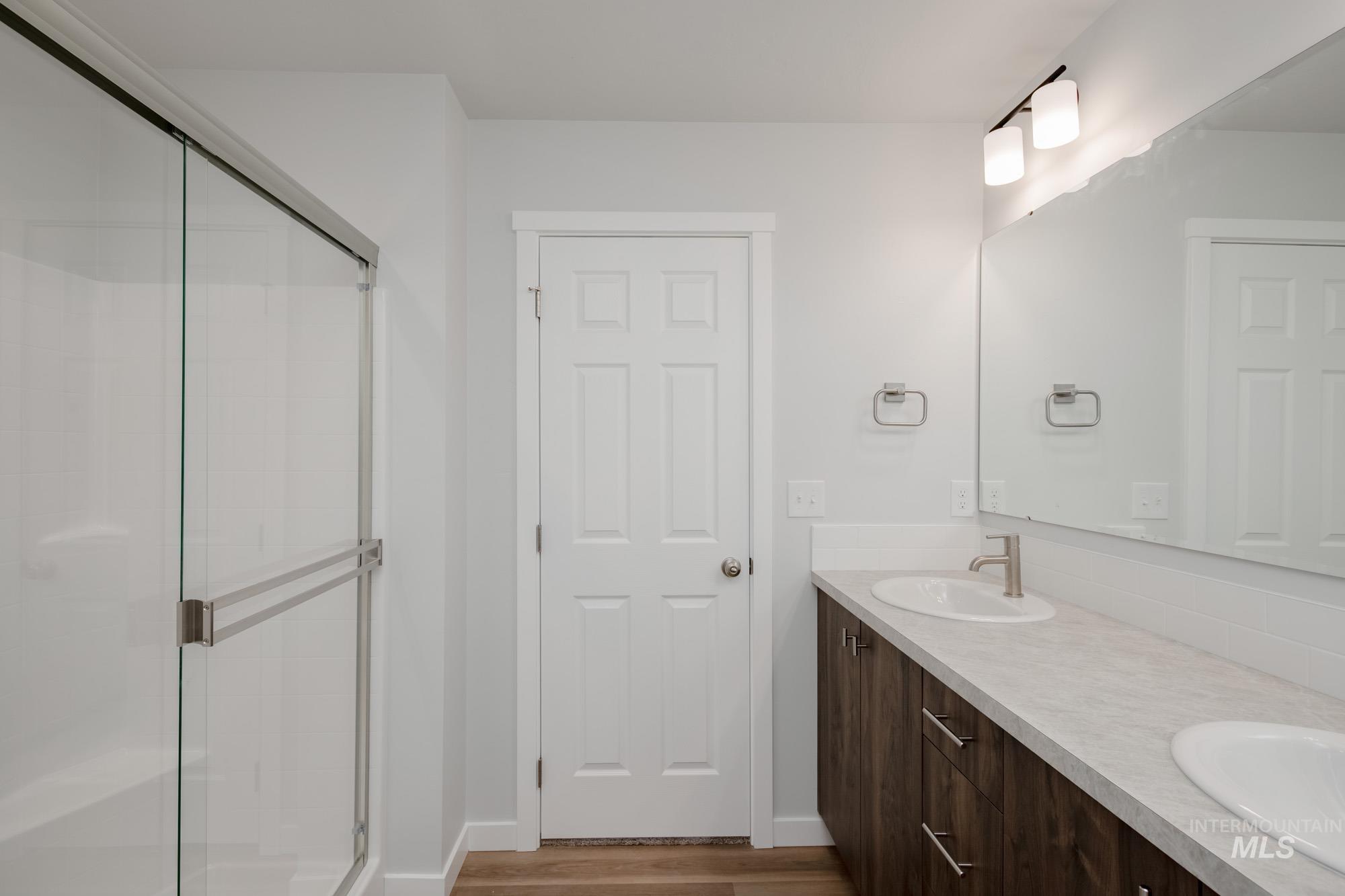 7322 S Bungalow Ave, Meridian, Idaho 83642, 3 Bedrooms, 2.5 Bathrooms, Residential For Sale, Price $440,990,MLS 98972112