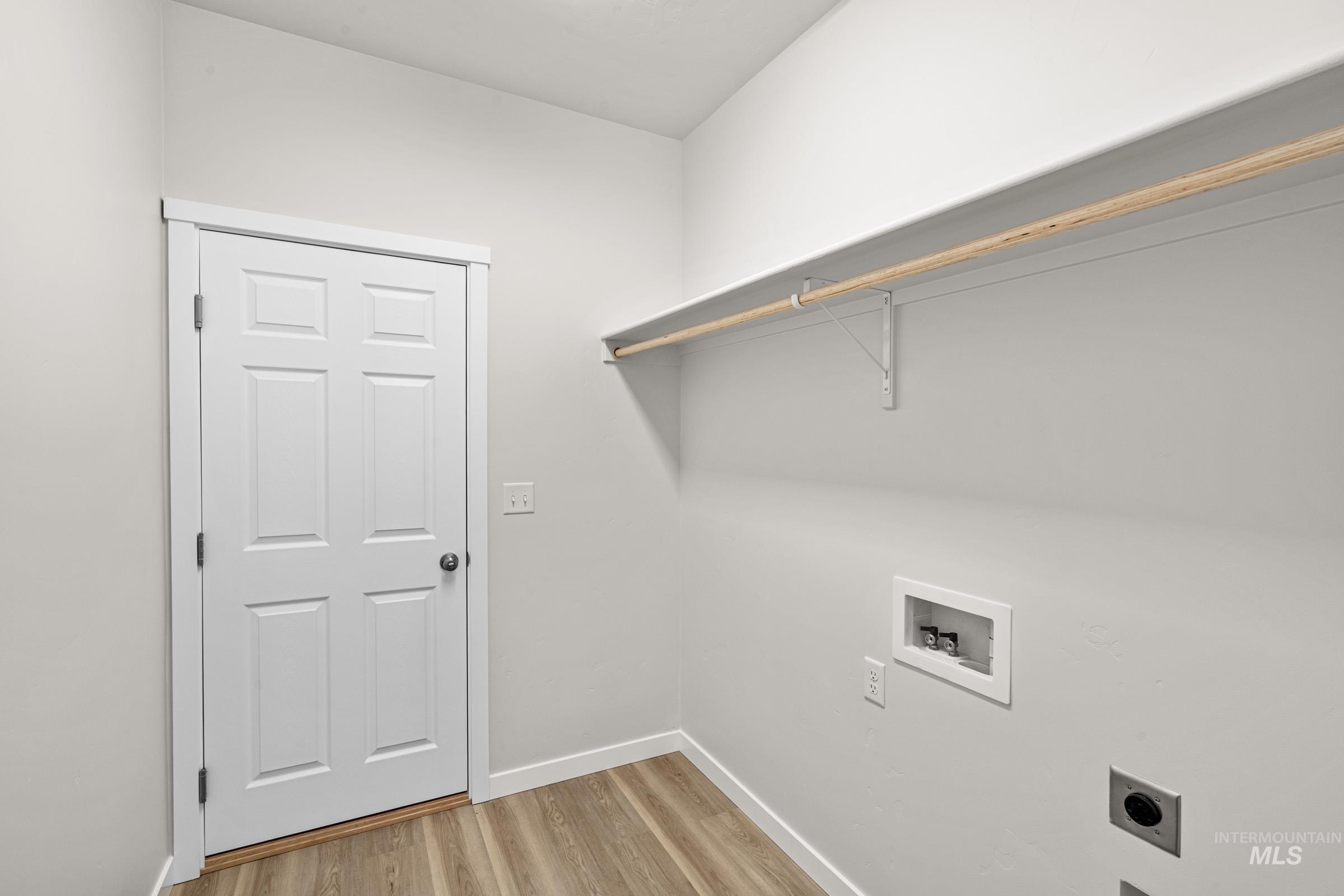 7264 S Bungalow Ave, Meridian, Idaho 83642, 3 Bedrooms, 2 Bathrooms, Residential For Sale, Price $407,990, 98972114