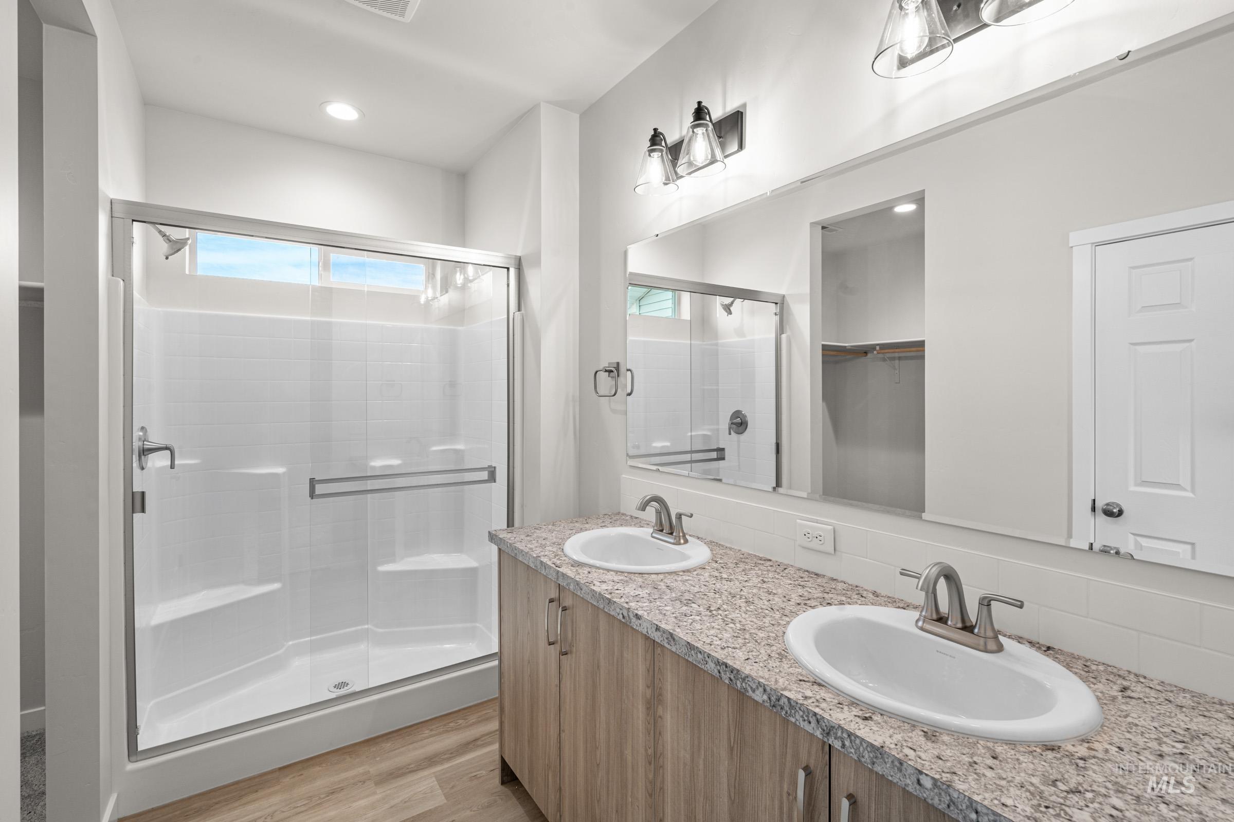 7264 S Bungalow Ave, Meridian, Idaho 83642, 3 Bedrooms, 2 Bathrooms, Residential For Sale, Price $407,990, 98972114