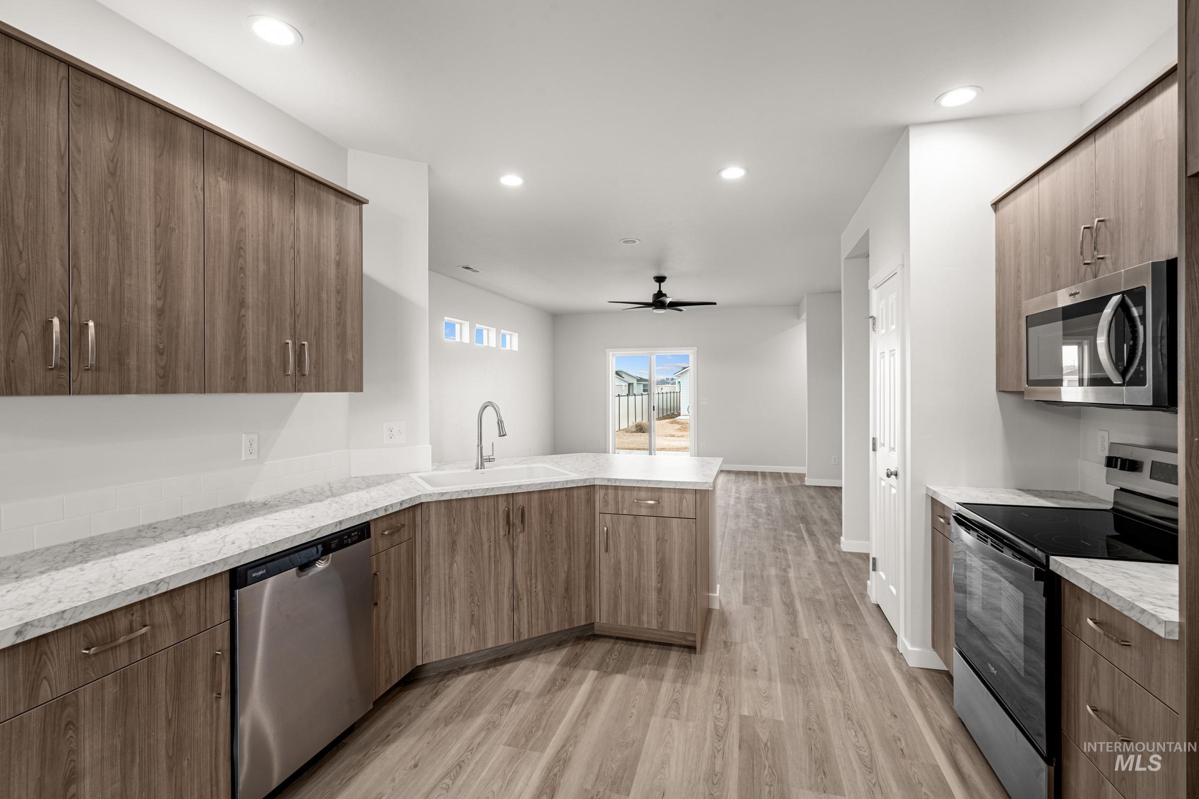 7264 S Bungalow Ave, Meridian, Idaho 83642, 3 Bedrooms, 2 Bathrooms, Residential For Sale, Price $407,990, 98972114