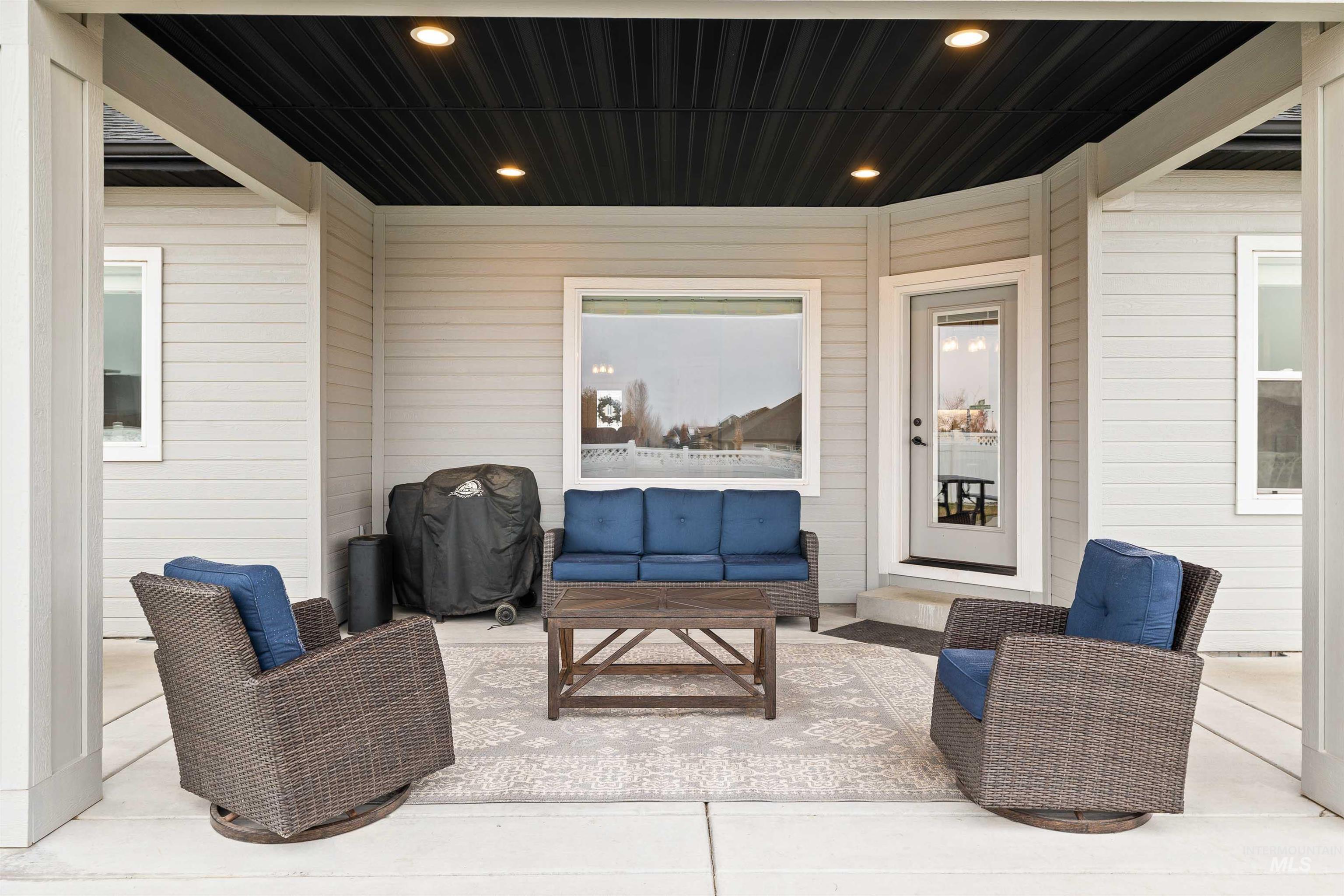 3091 Moonrise Rd, Twin Falls, Idaho 83301-8436, 4 Bedrooms, 2 Bathrooms, Residential For Sale, Price $545,000,MLS 98972115