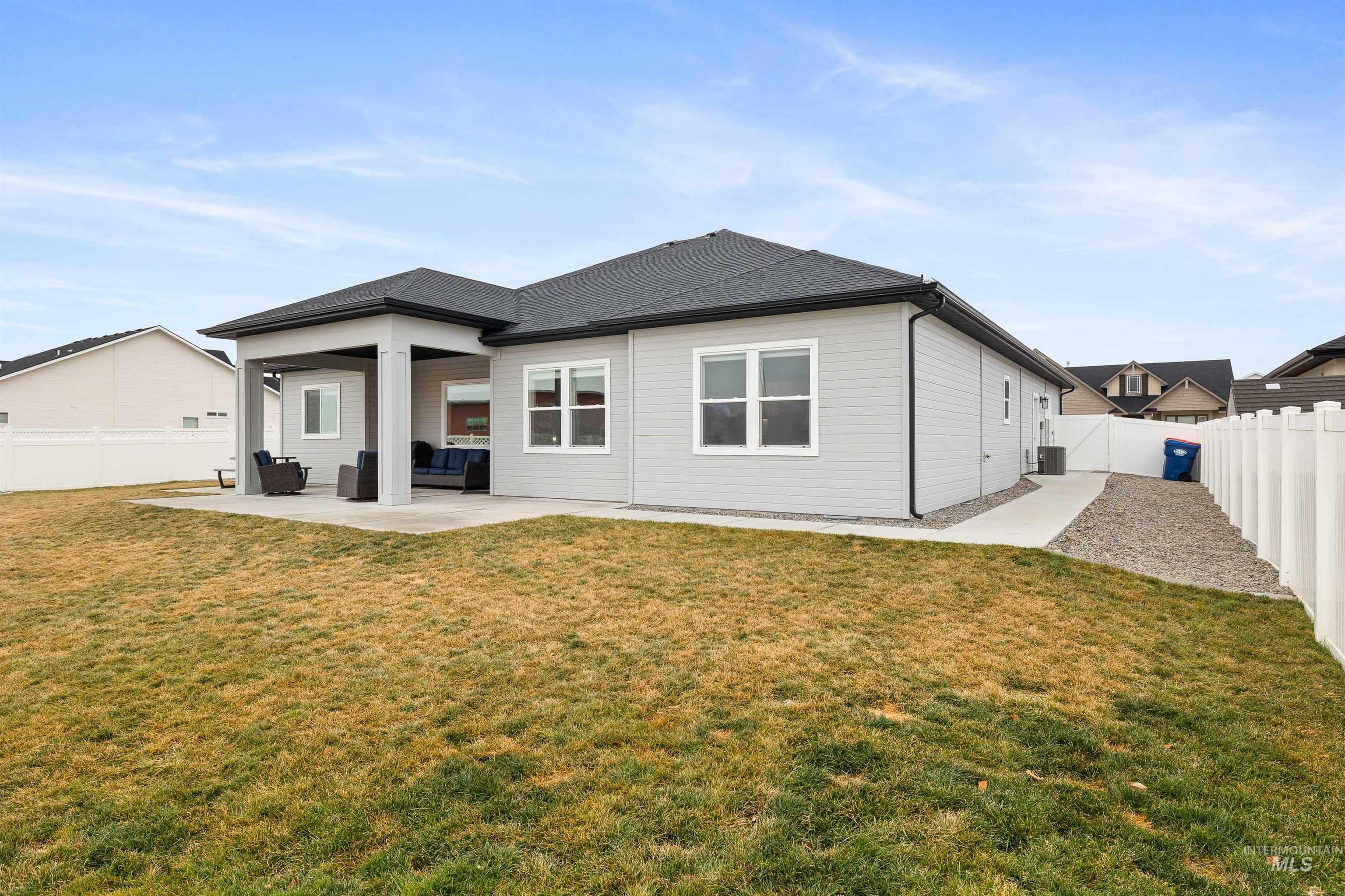 3091 Moonrise Rd, Twin Falls, Idaho 83301-8436, 4 Bedrooms, 2 Bathrooms, Residential For Sale, Price $545,000,MLS 98972115