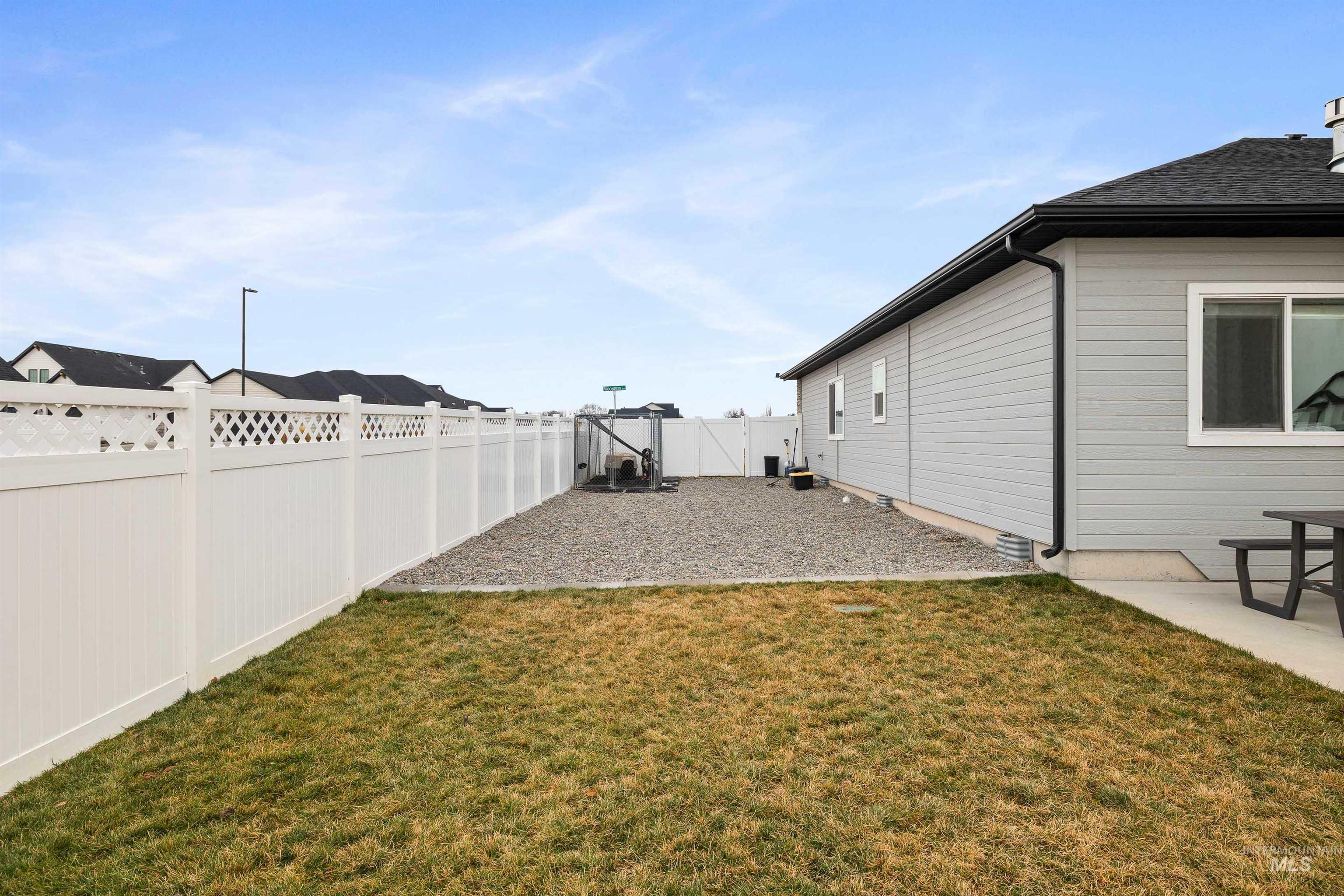 3091 Moonrise Rd, Twin Falls, Idaho 83301-8436, 4 Bedrooms, 2 Bathrooms, Residential For Sale, Price $545,000,MLS 98972115