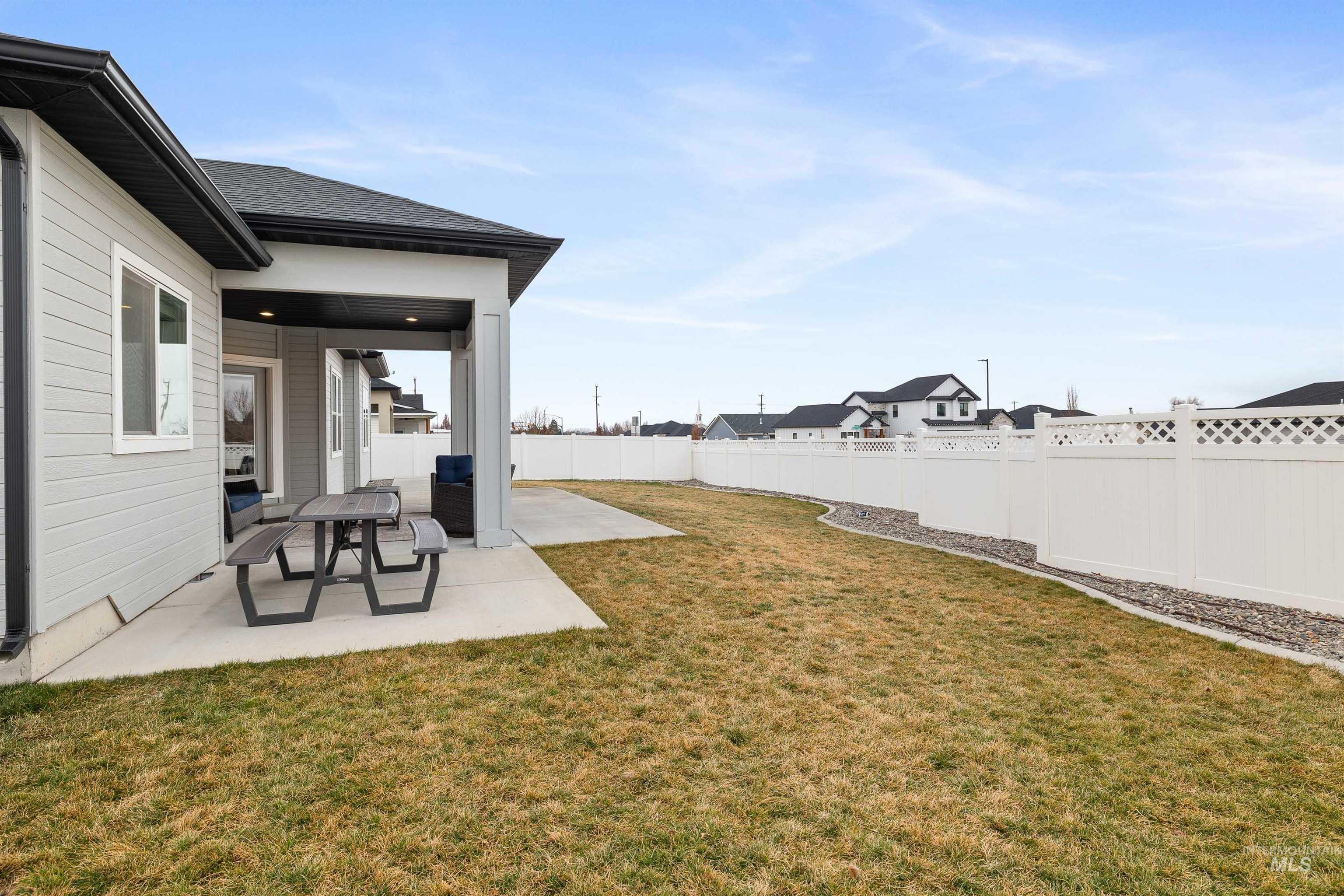 3091 Moonrise Rd, Twin Falls, Idaho 83301-8436, 4 Bedrooms, 2 Bathrooms, Residential For Sale, Price $545,000,MLS 98972115