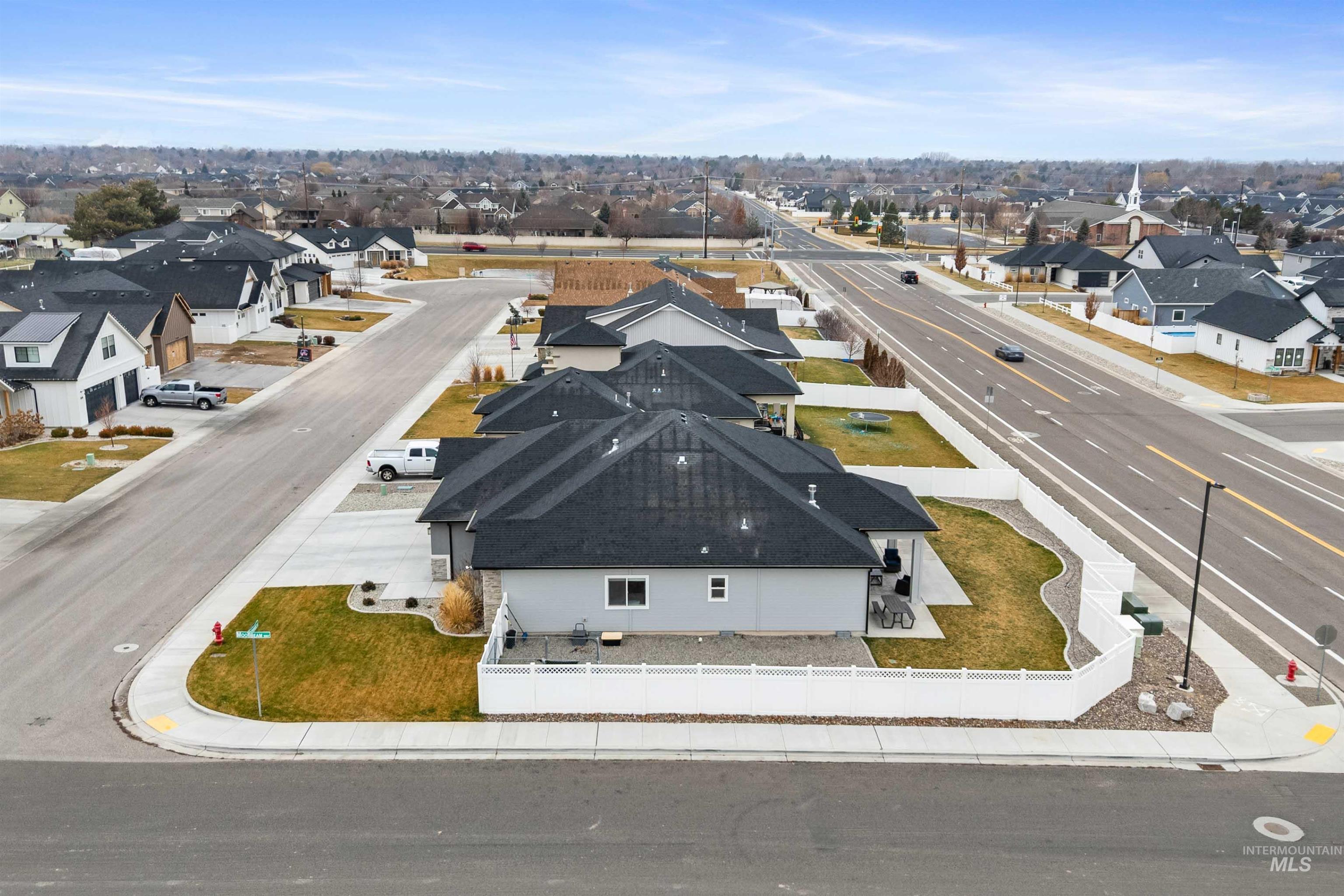 3091 Moonrise Rd, Twin Falls, Idaho 83301-8436, 4 Bedrooms, 2 Bathrooms, Residential For Sale, Price $545,000,MLS 98972115