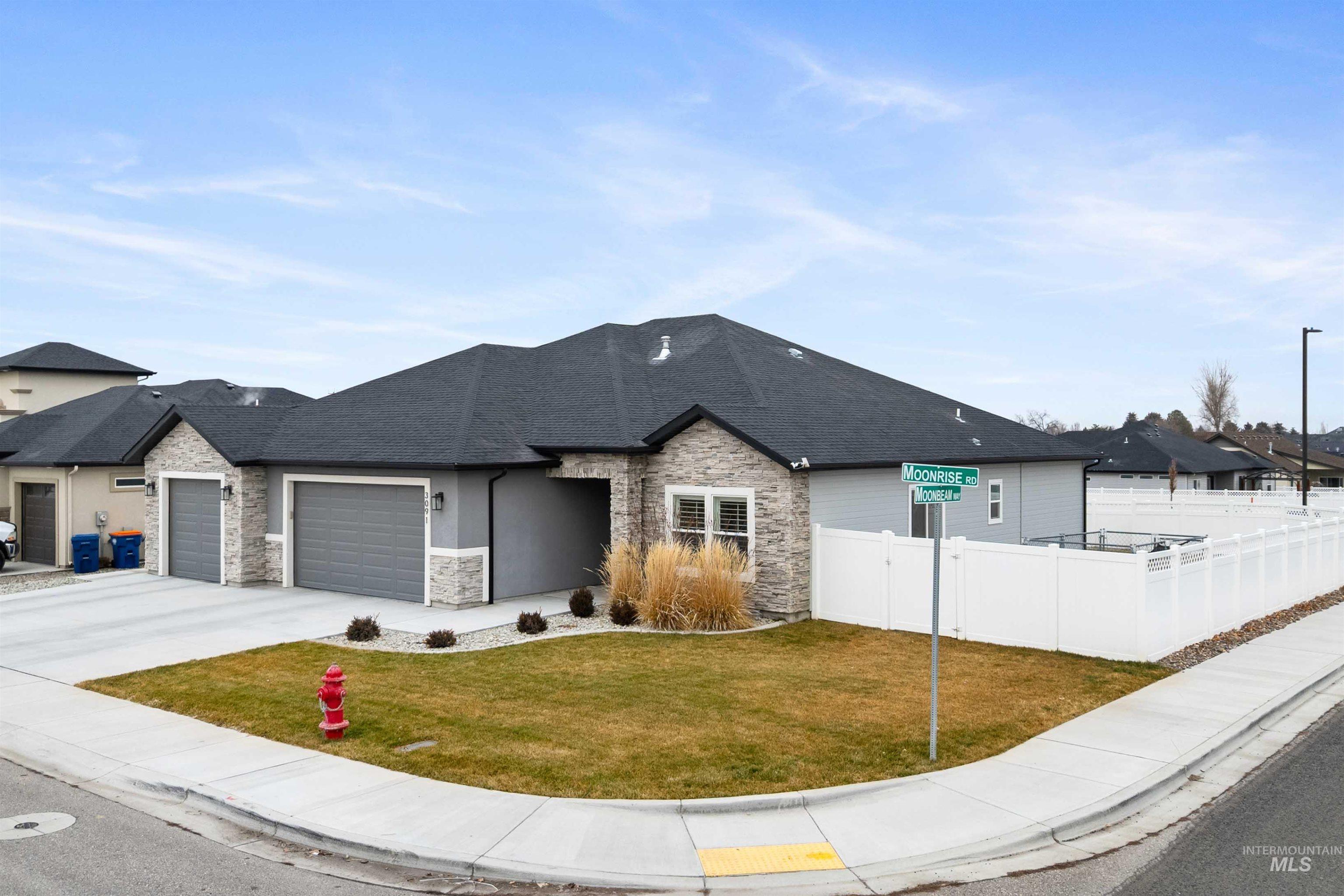 3091 Moonrise Rd, Twin Falls, Idaho 83301-8436, 4 Bedrooms, 2 Bathrooms, Residential For Sale, Price $545,000,MLS 98972115