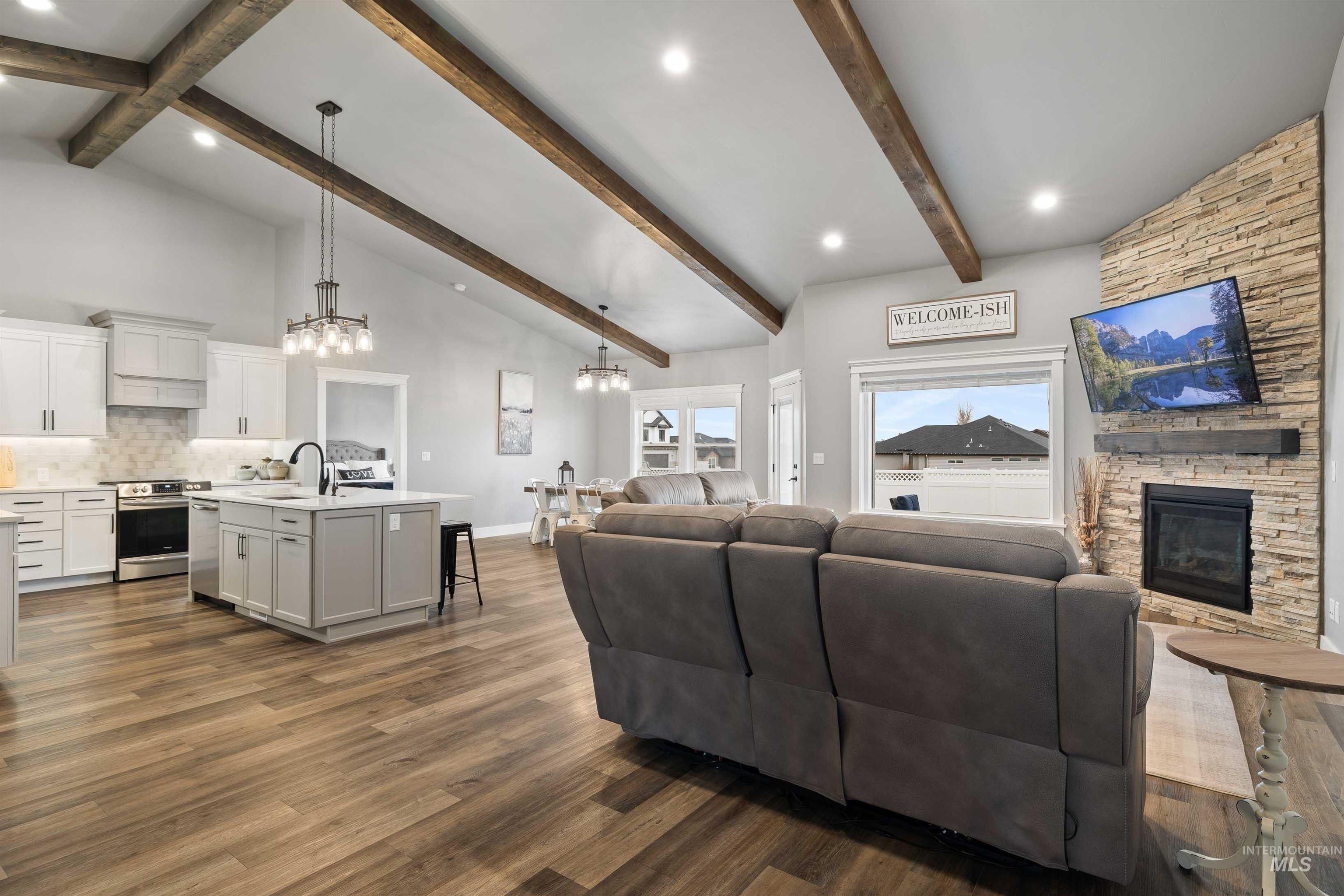 3091 Moonrise Rd, Twin Falls, Idaho 83301-8436, 4 Bedrooms, 2 Bathrooms, Residential For Sale, Price $545,000,MLS 98972115