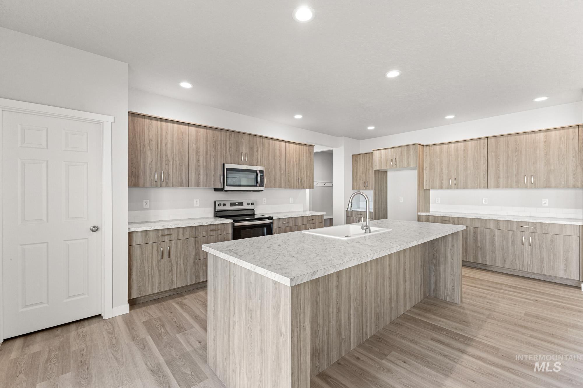 13692 Judson St, Caldwell, Idaho 83607, 5 Bedrooms, 4.5 Bathrooms, Residential For Sale, Price $664,990, 98972118