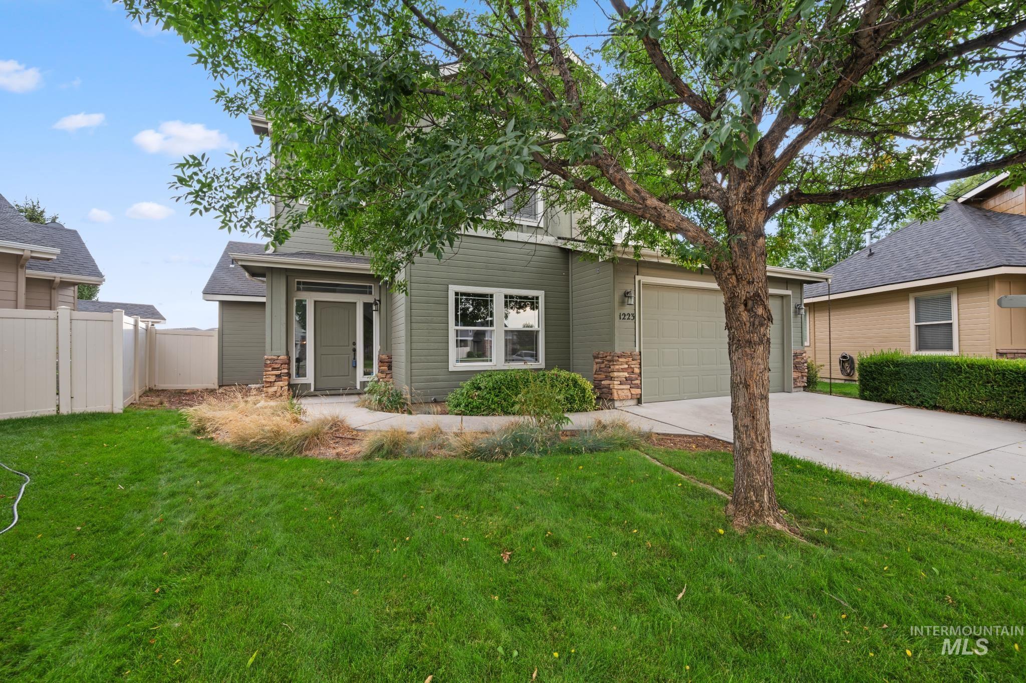 1223 W Cobblefield Court, Meridian, Idaho 83646, 3 Bedrooms, 2.5 Bathrooms, Residential For Sale, Price $469,900,MLS 98972119