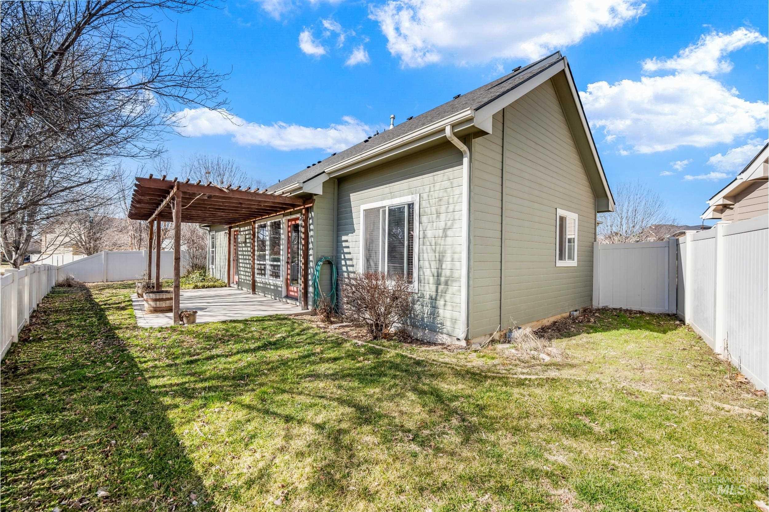 1223 W Cobblefield Court, Meridian, Idaho 83646, 3 Bedrooms, 2.5 Bathrooms, Residential For Sale, Price $469,900,MLS 98972119