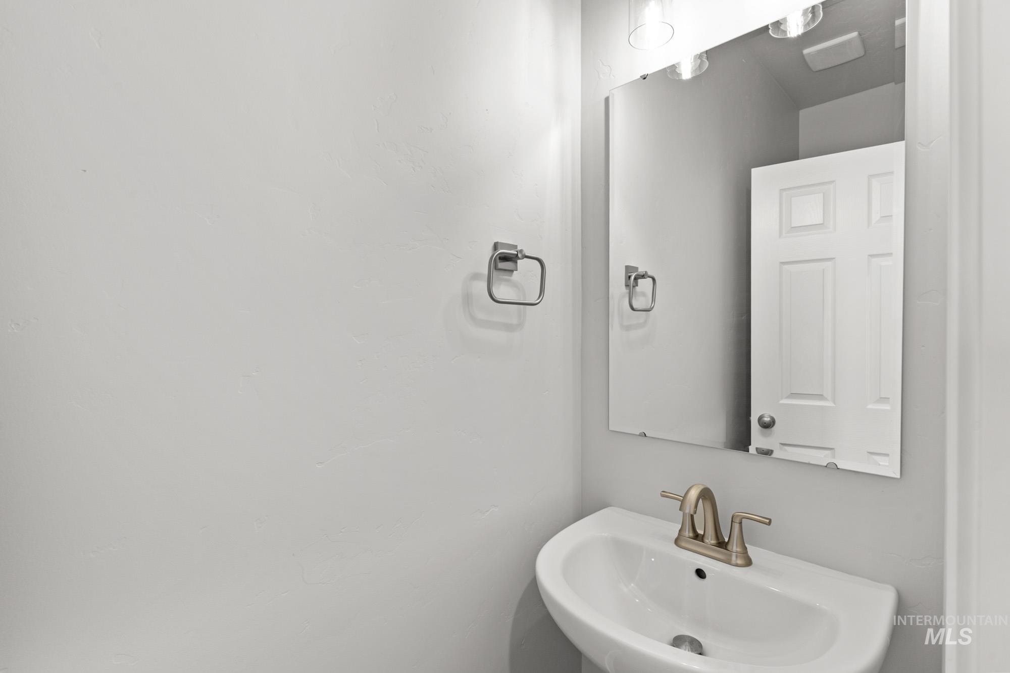 13713 Judson St, Caldwell, Idaho 83607, 5 Bedrooms, 2.5 Bathrooms, Residential For Sale, Price $509,990, 98972121