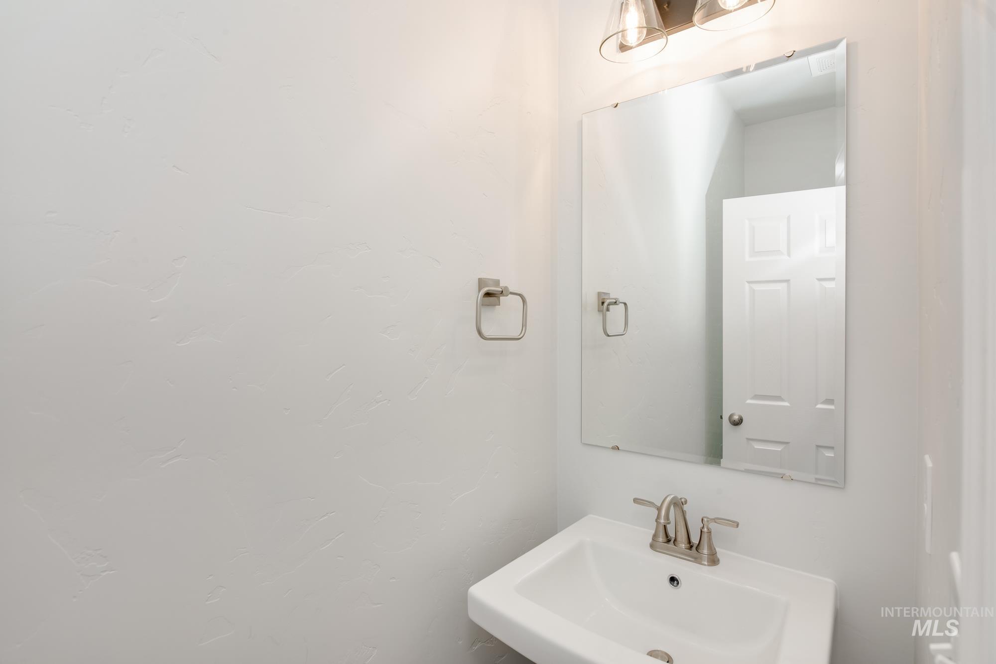 13713 Judson St, Caldwell, Idaho 83607, 5 Bedrooms, 2.5 Bathrooms, Residential For Sale, Price $509,990,MLS 98972121