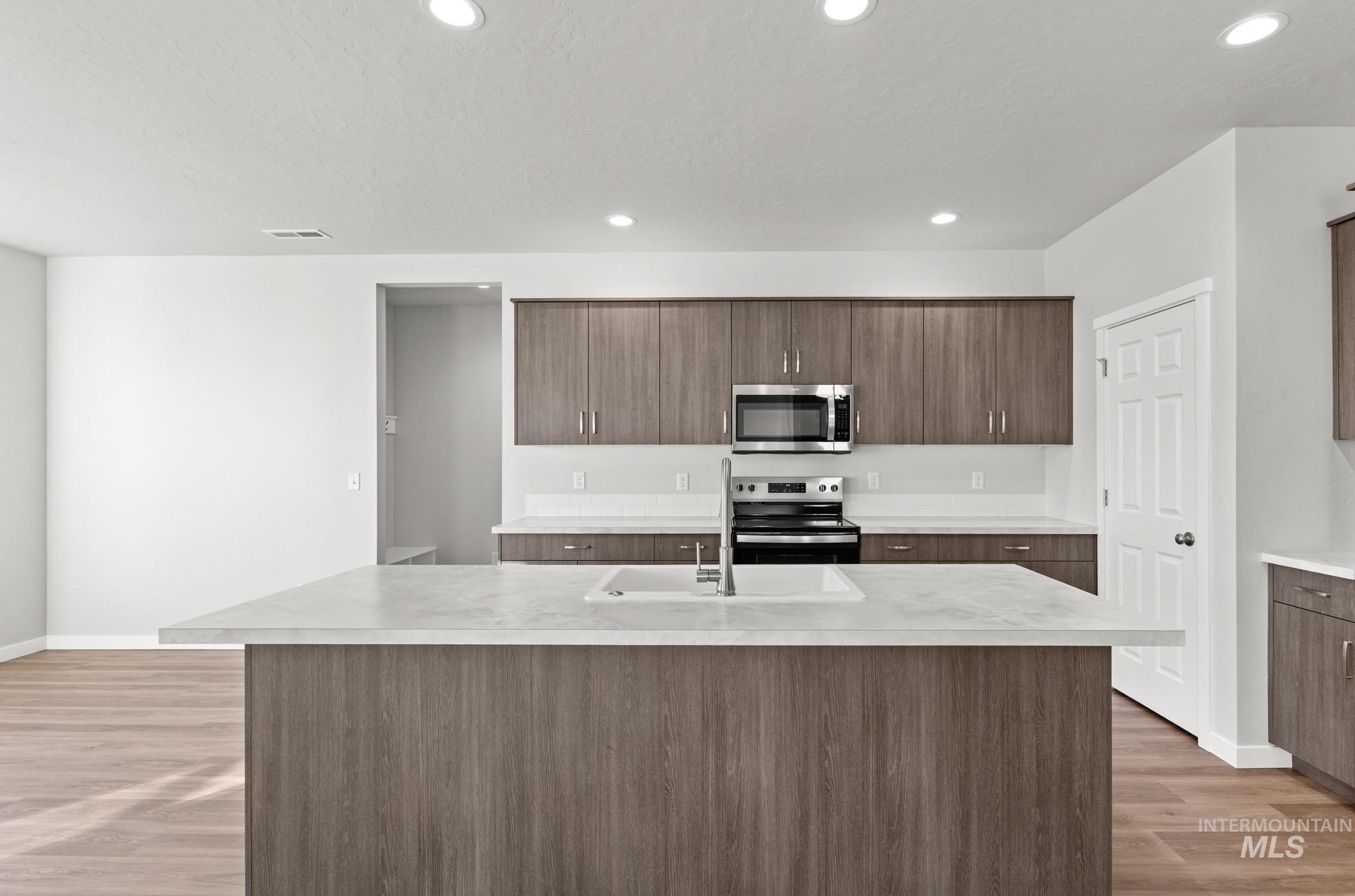 13713 Judson St, Caldwell, Idaho 83607, 5 Bedrooms, 2.5 Bathrooms, Residential For Sale, Price $509,990, 98972121