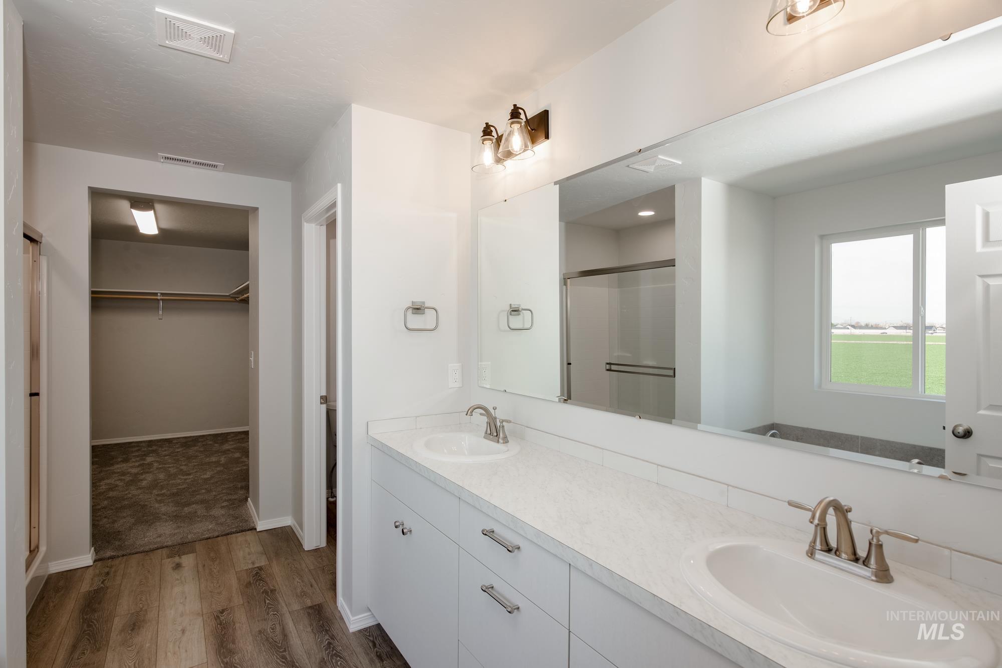 13713 Judson St, Caldwell, Idaho 83607, 5 Bedrooms, 2.5 Bathrooms, Residential For Sale, Price $509,990,MLS 98972121