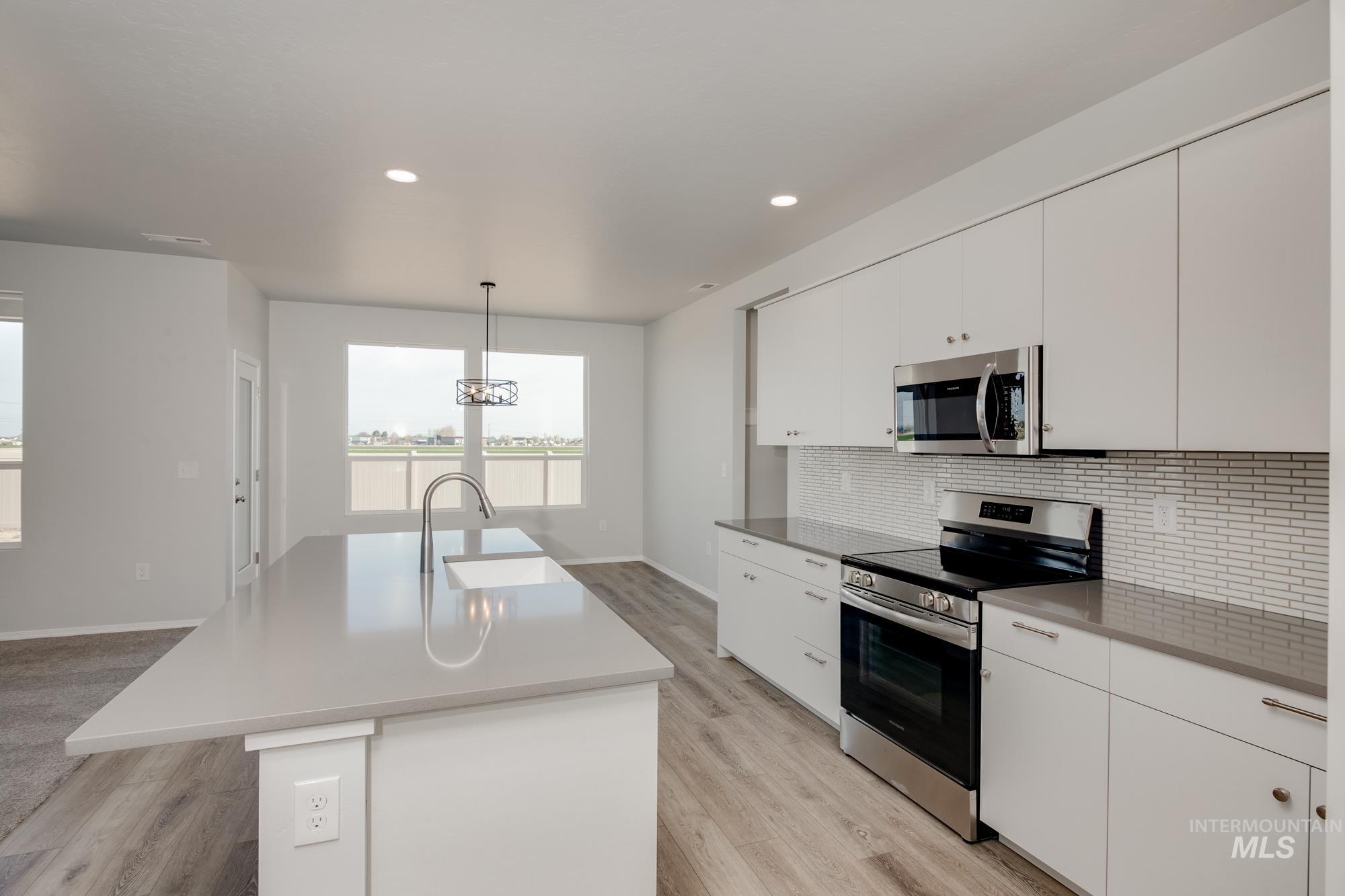 13713 Judson St, Caldwell, Idaho 83607, 5 Bedrooms, 2.5 Bathrooms, Residential For Sale, Price $509,990,MLS 98972121