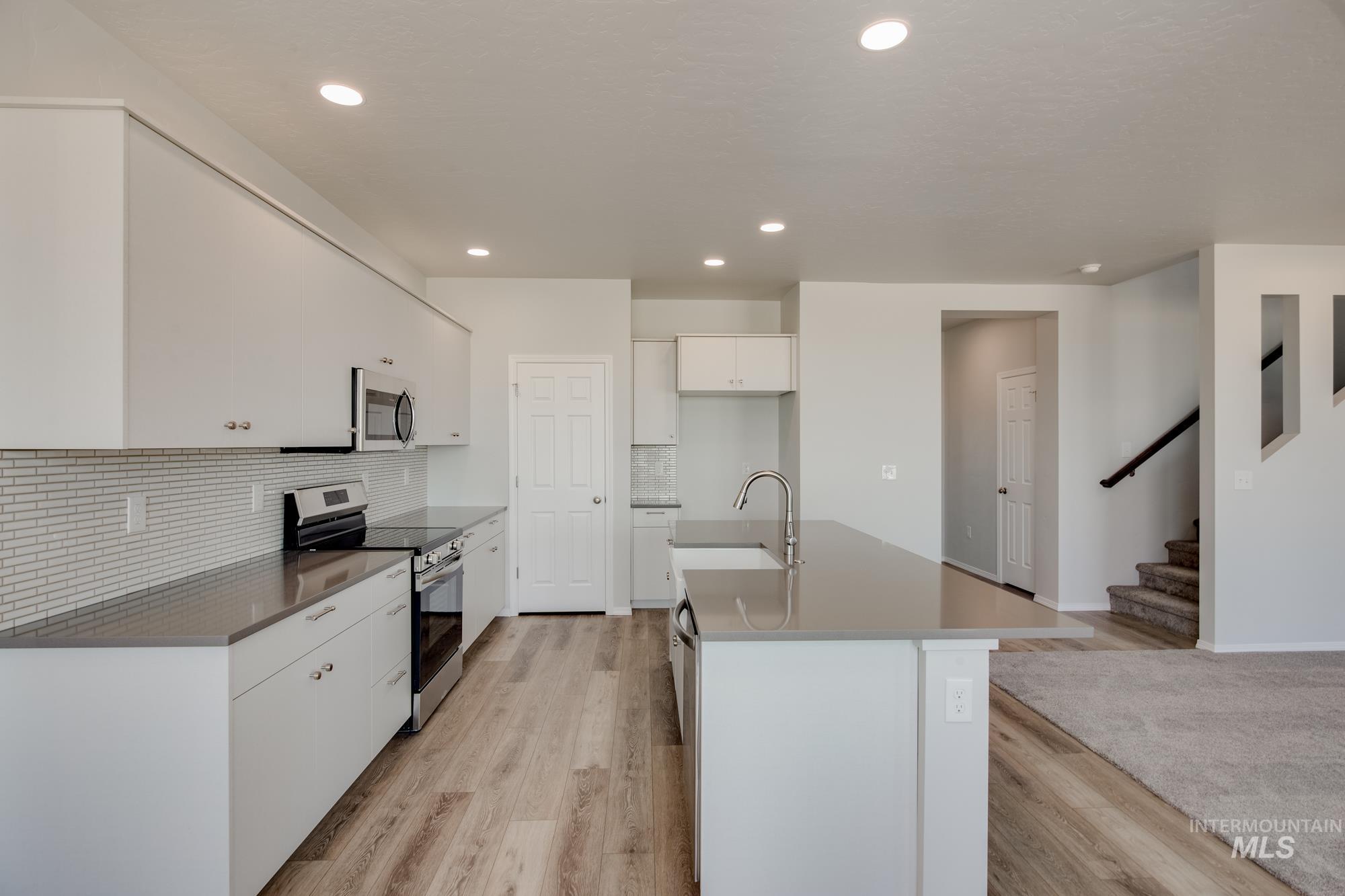 13713 Judson St, Caldwell, Idaho 83607, 5 Bedrooms, 2.5 Bathrooms, Residential For Sale, Price $509,990,MLS 98972121