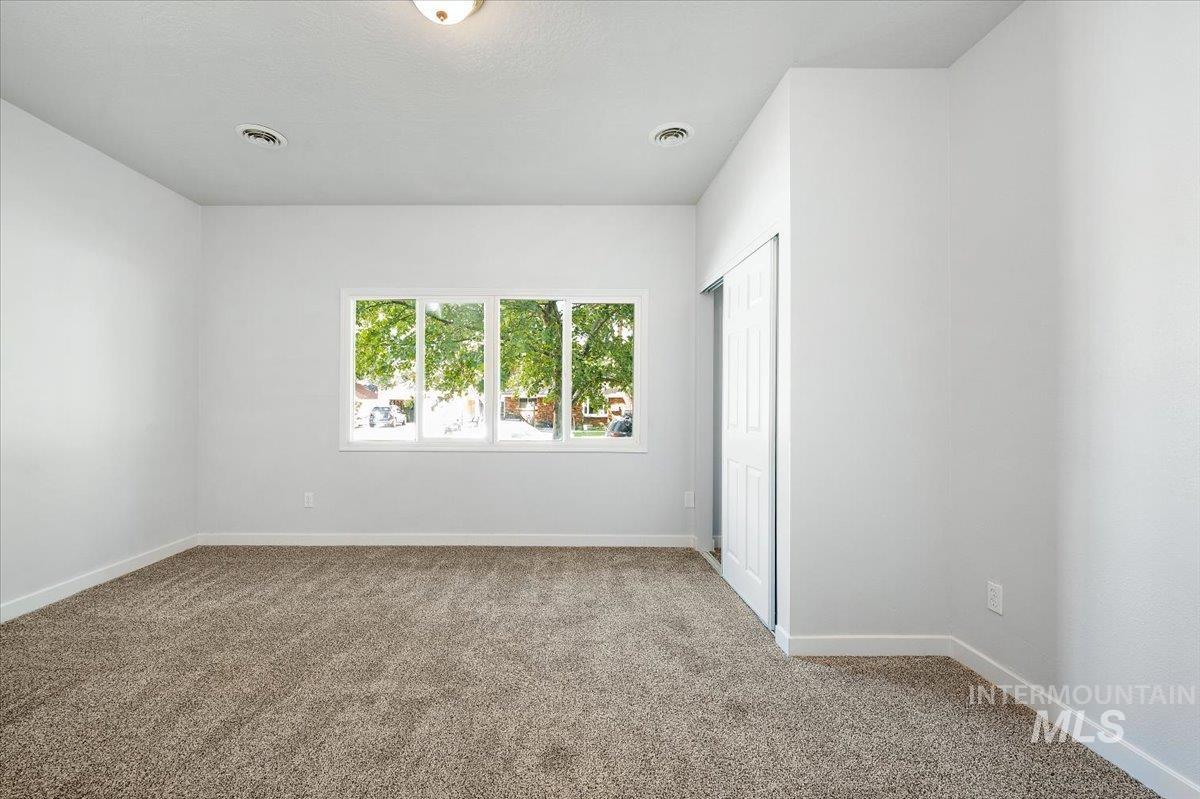 1704 Blaine, Caldwell, Idaho 83605, 6 Bedrooms, 3 Bathrooms, Residential For Sale, Price $449,000,MLS 98972122