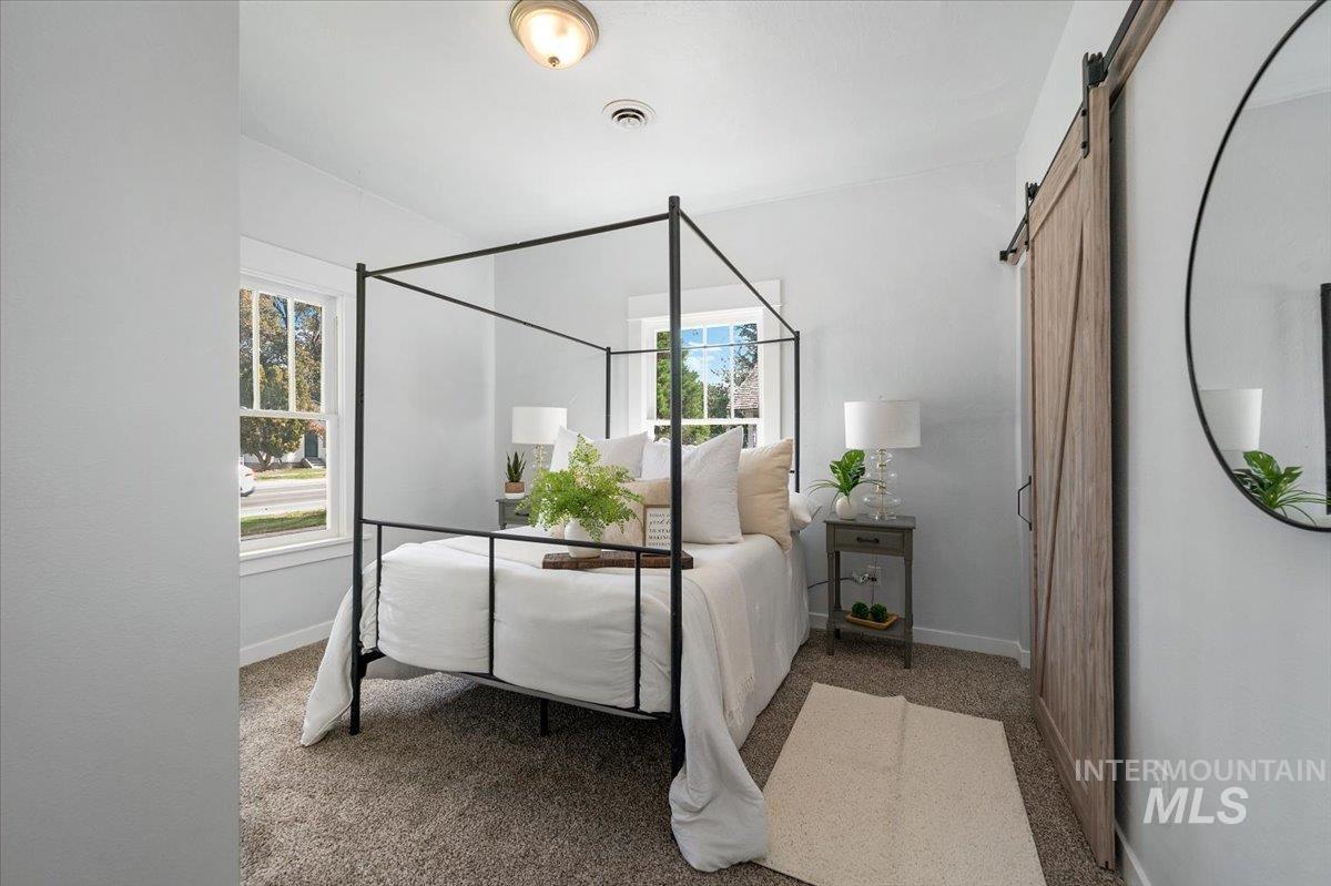 1704 Blaine, Caldwell, Idaho 83605, 6 Bedrooms, 3 Bathrooms, Residential For Sale, Price $449,000,MLS 98972122