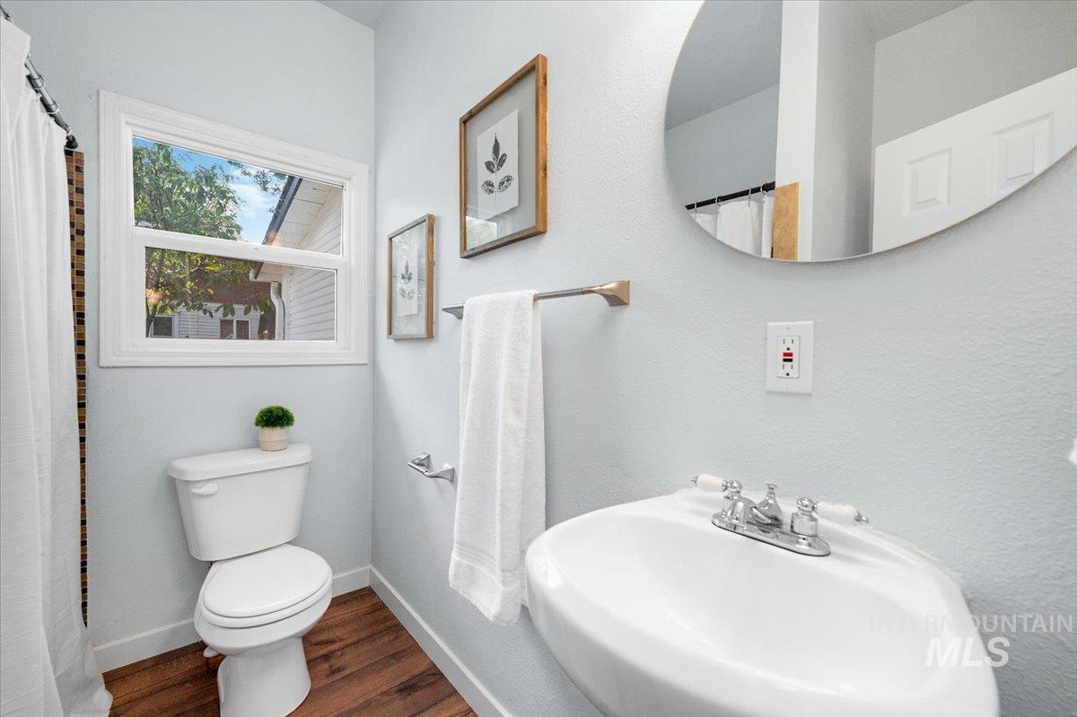 1704 Blaine, Caldwell, Idaho 83605, 6 Bedrooms, 3 Bathrooms, Residential For Sale, Price $449,000,MLS 98972122