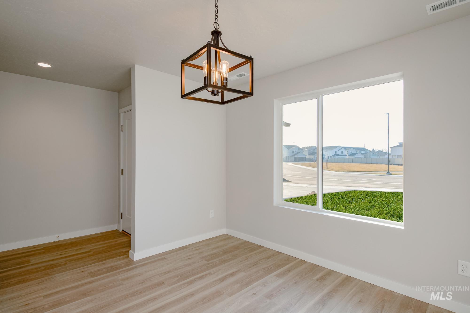 2430 W Fallon Lp, Nampa, Idaho 83651, 3 Bedrooms, 2 Bathrooms, Residential For Sale, Price $389,990,MLS 98972123