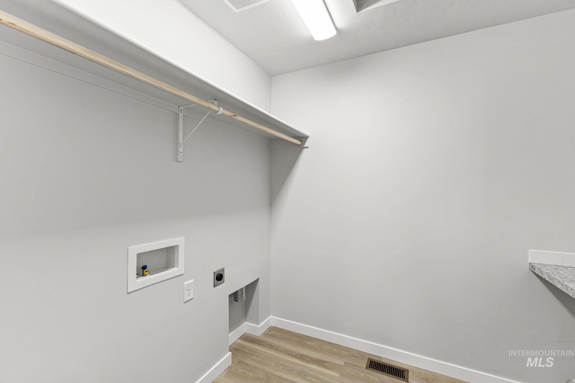 2470 W Fallon Lp, Nampa, Idaho 83651, 3 Bedrooms, 2.5 Bathrooms, Residential For Sale, Price $449,990,MLS 98972124