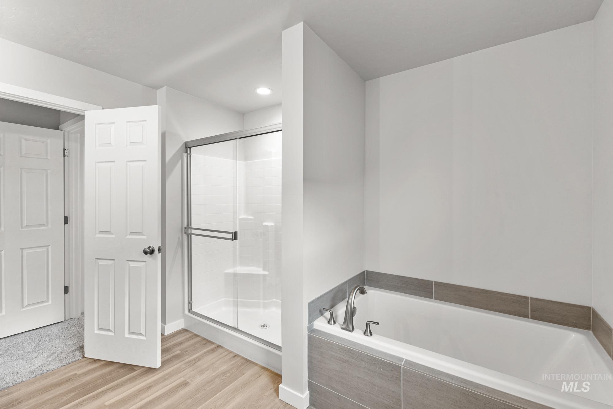 2470 W Fallon Lp, Nampa, Idaho 83651, 3 Bedrooms, 2.5 Bathrooms, Residential For Sale, Price $449,990,MLS 98972124