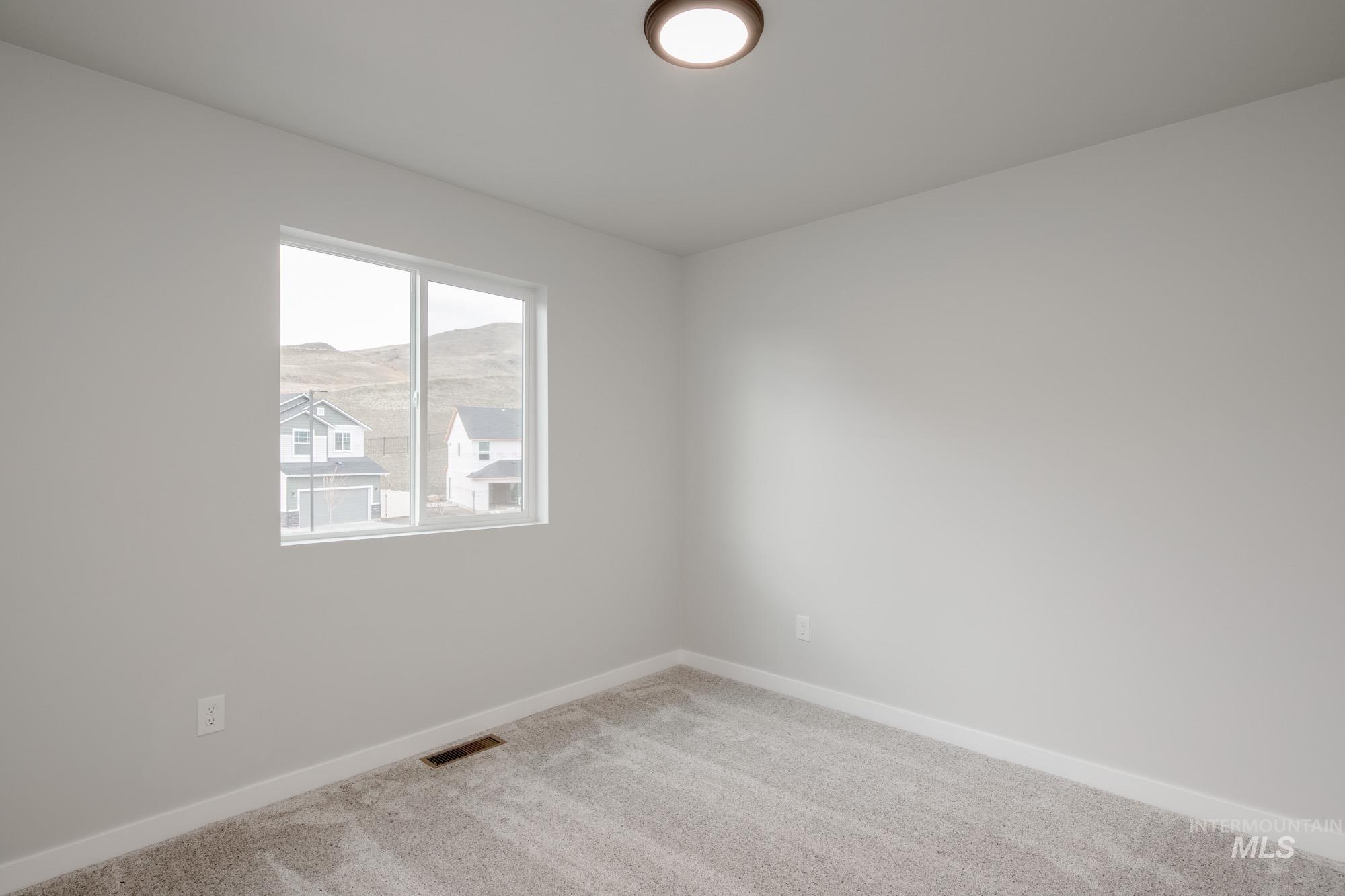 2470 W Fallon Lp, Nampa, Idaho 83651, 3 Bedrooms, 2.5 Bathrooms, Residential For Sale, Price $449,990,MLS 98972124