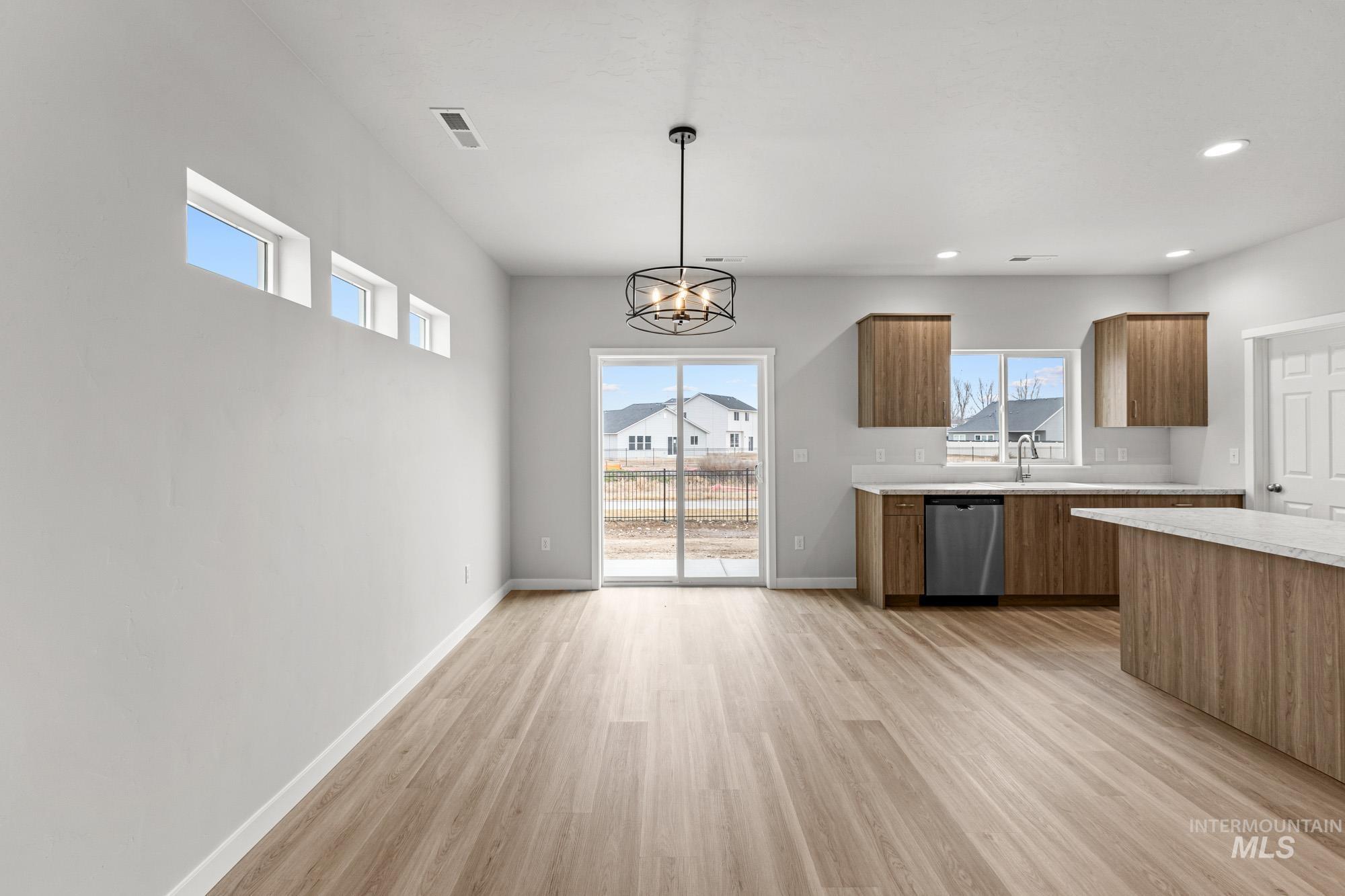 2470 W Fallon Lp, Nampa, Idaho 83651, 3 Bedrooms, 2.5 Bathrooms, Residential For Sale, Price $449,990,MLS 98972124