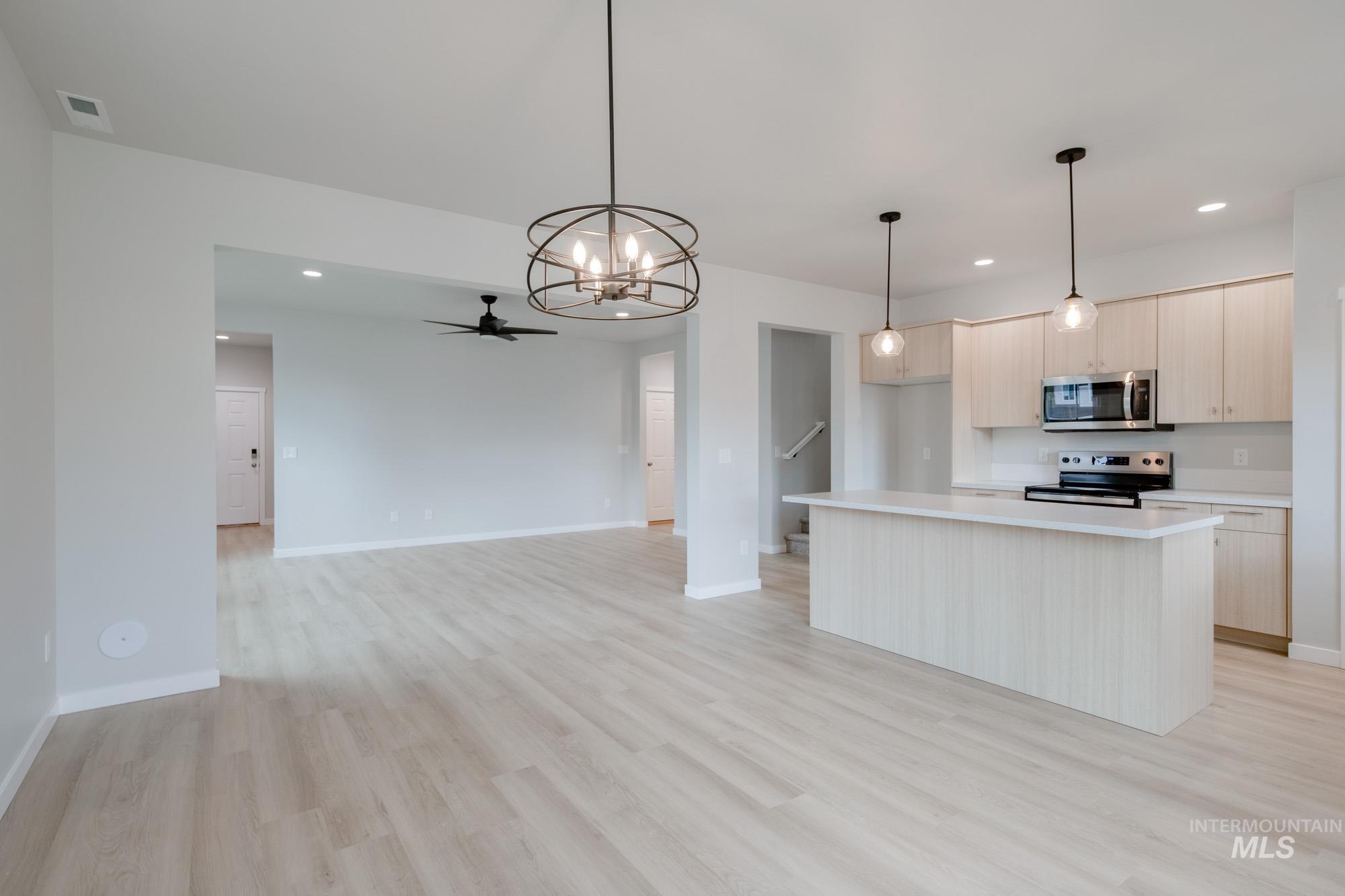 2470 W Fallon Lp, Nampa, Idaho 83651, 3 Bedrooms, 2.5 Bathrooms, Residential For Sale, Price $449,990,MLS 98972124