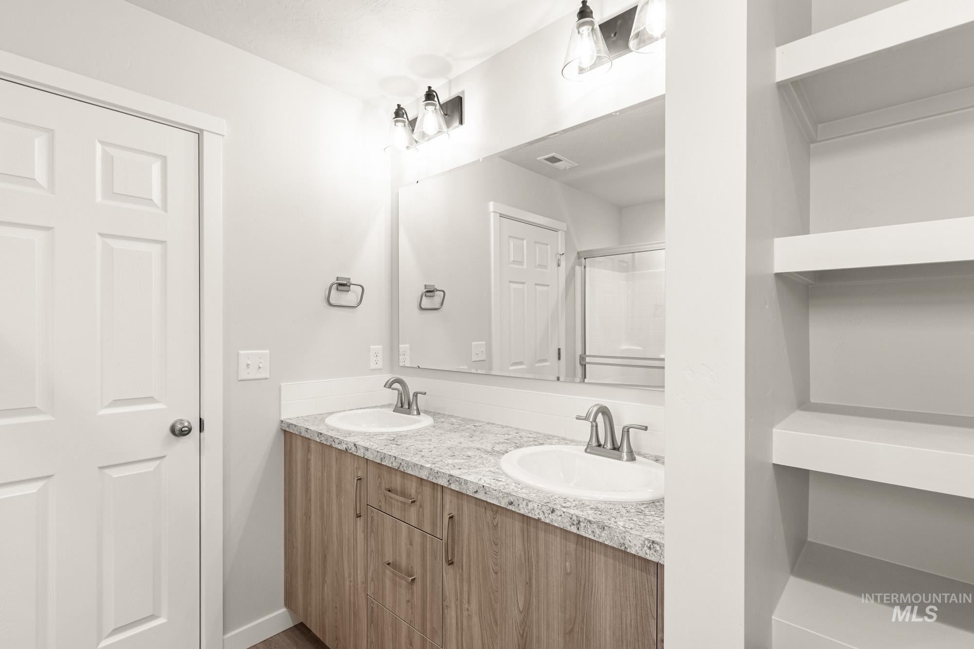 3897 E Syracuse St, Nampa, Idaho 83686, 4 Bedrooms, 2 Bathrooms, Residential For Sale, Price $429,990, 98972125