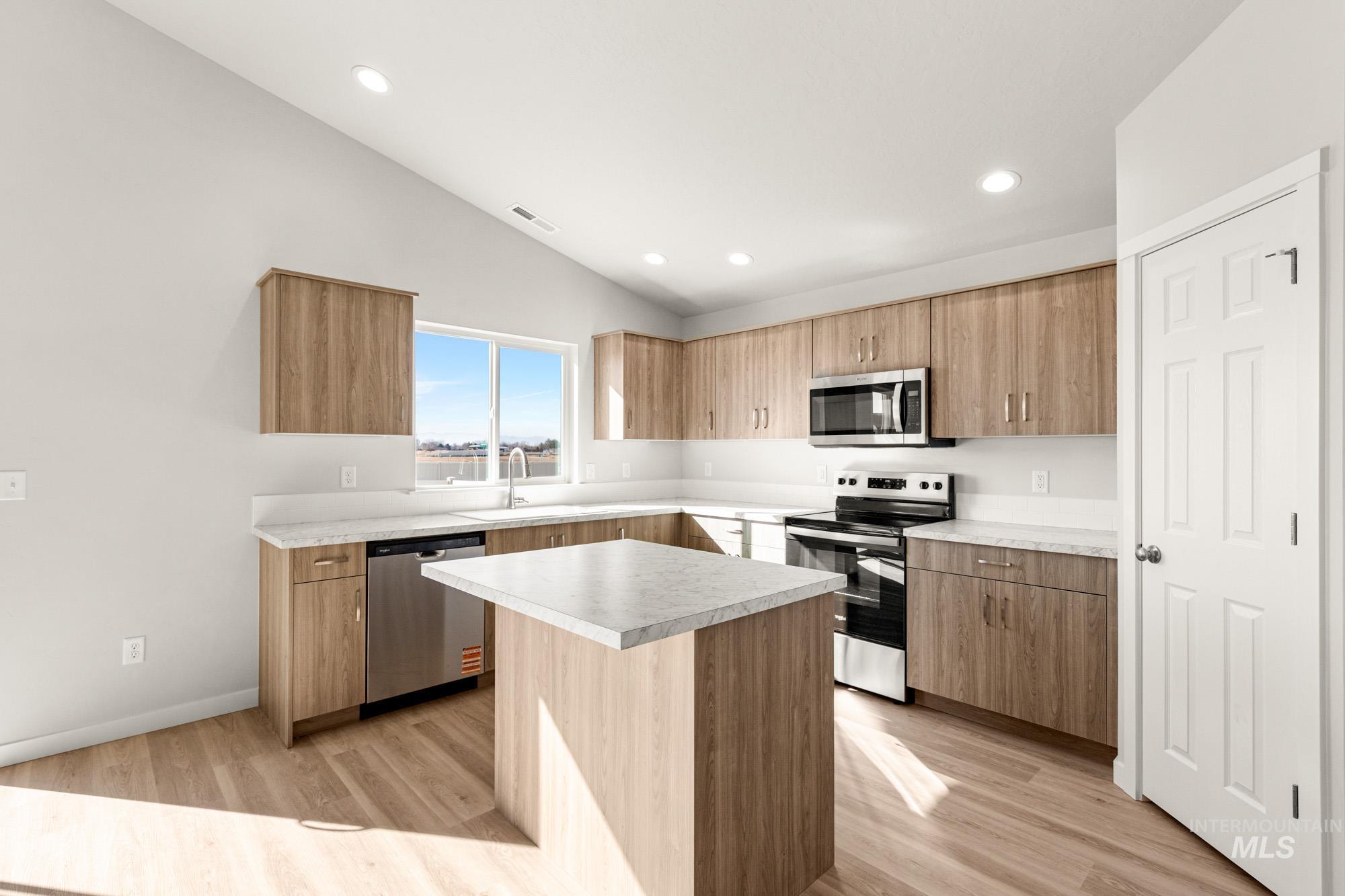 3897 E Syracuse St, Nampa, Idaho 83686, 4 Bedrooms, 2 Bathrooms, Residential For Sale, Price $429,990, 98972125