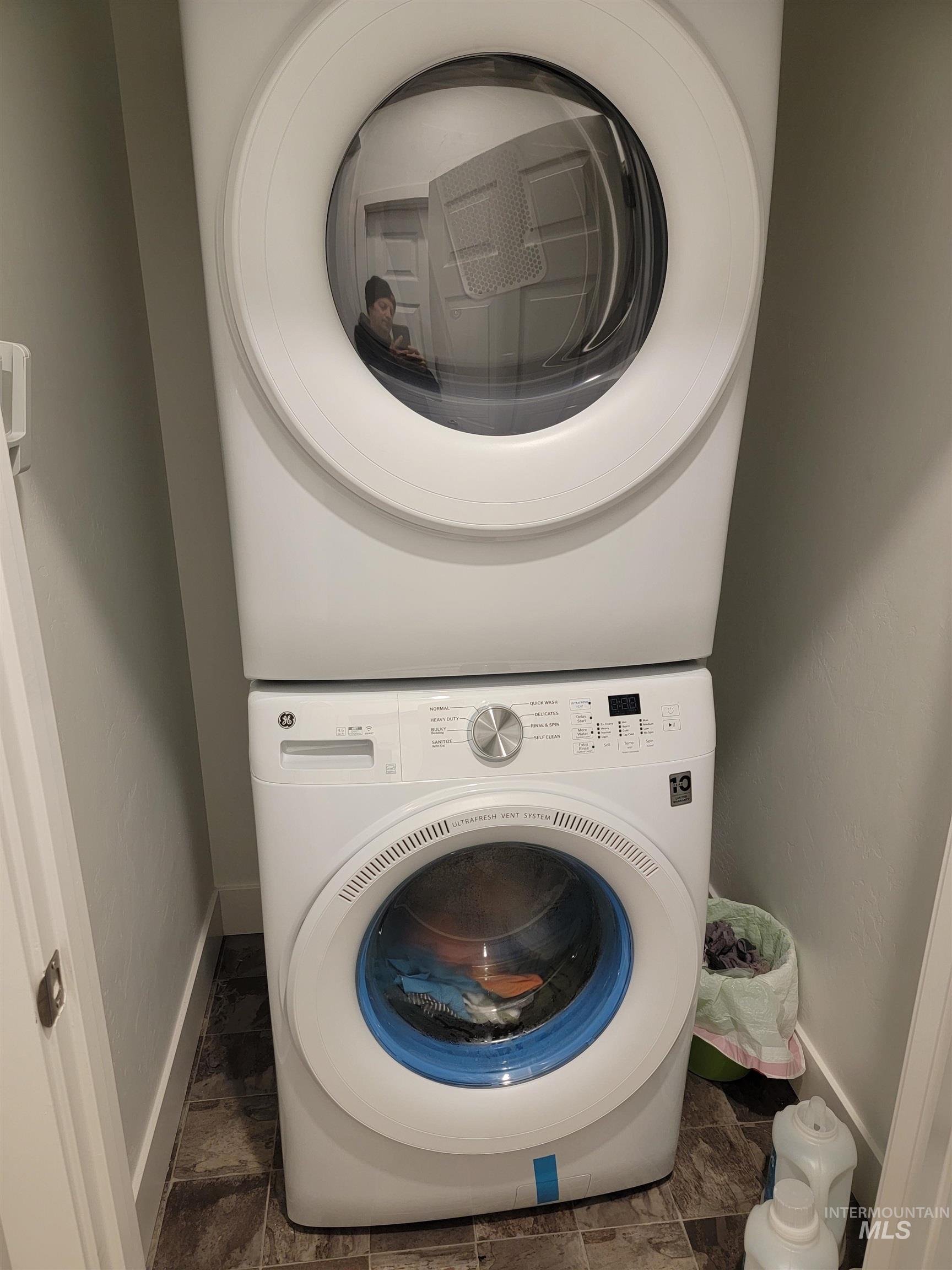 12165 S Glory Ln, Kuna, Idaho 83634, 2 Bedrooms, 2 Bathrooms, Residential For Sale, Price $399,900,MLS 98972126